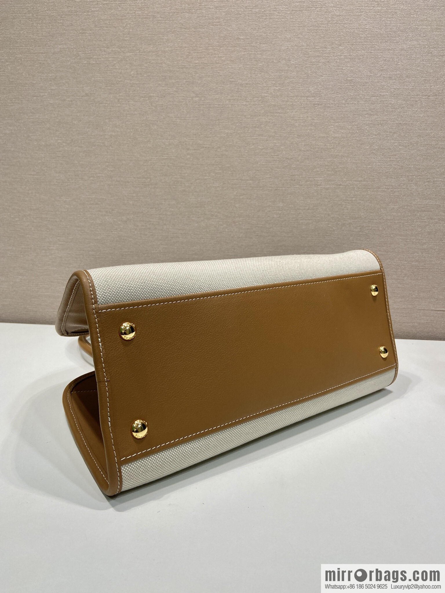 PRADA's new tote bag 1BG572 brown