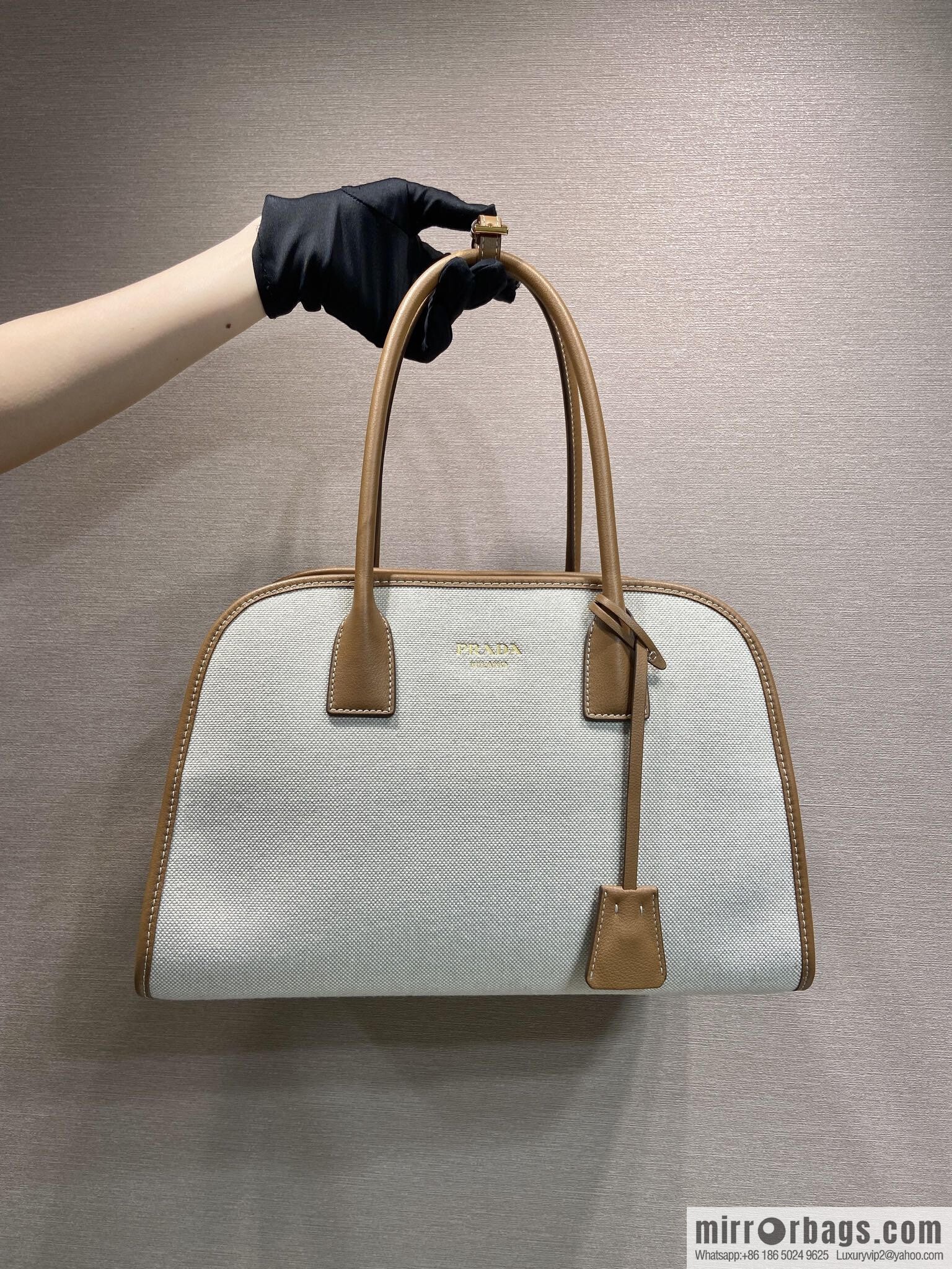 PRADA's new tote bag 1BG572 brown