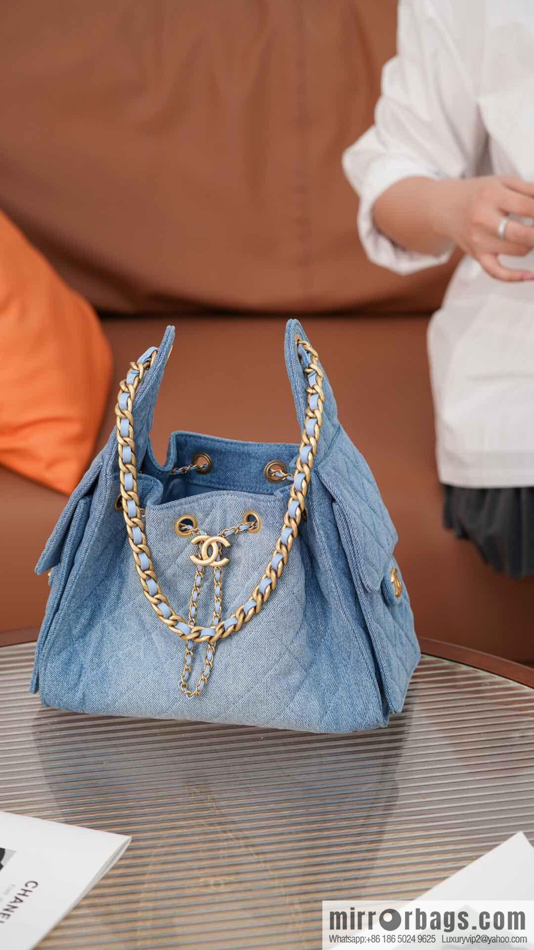 𝐂𝐡𝐚𝐧𝐞𝐥 𝟐𝟓𝐬 𝐬𝐦𝐚𝐥𝐥 𝐡𝐨𝐛𝐨 Drawstring Bucket Bag, Denim Blue 💙 Small AS5293