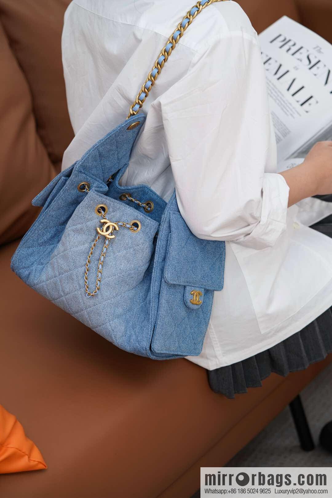 𝐂𝐡𝐚𝐧𝐞𝐥 𝟐𝟓𝐬 𝐬𝐦𝐚𝐥𝐥 𝐡𝐨𝐛𝐨 Drawstring Bucket Bag, Denim Blue 💙 Small AS5293