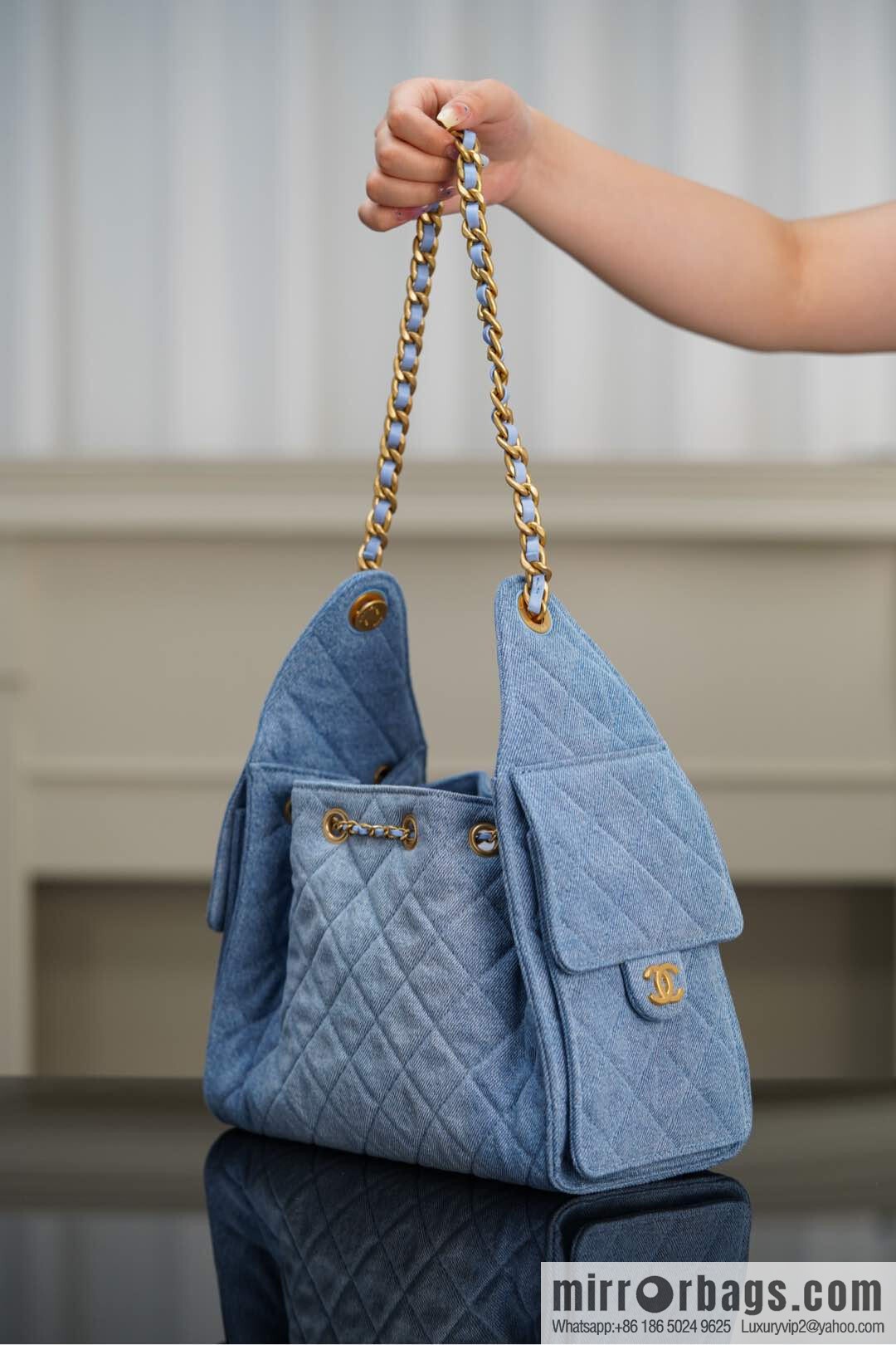 𝐂𝐡𝐚𝐧𝐞𝐥 𝟐𝟓𝐬 𝐬𝐦𝐚𝐥𝐥 𝐡𝐨𝐛𝐨 Drawstring Bucket Bag, Denim Blue 💙 Small AS5293