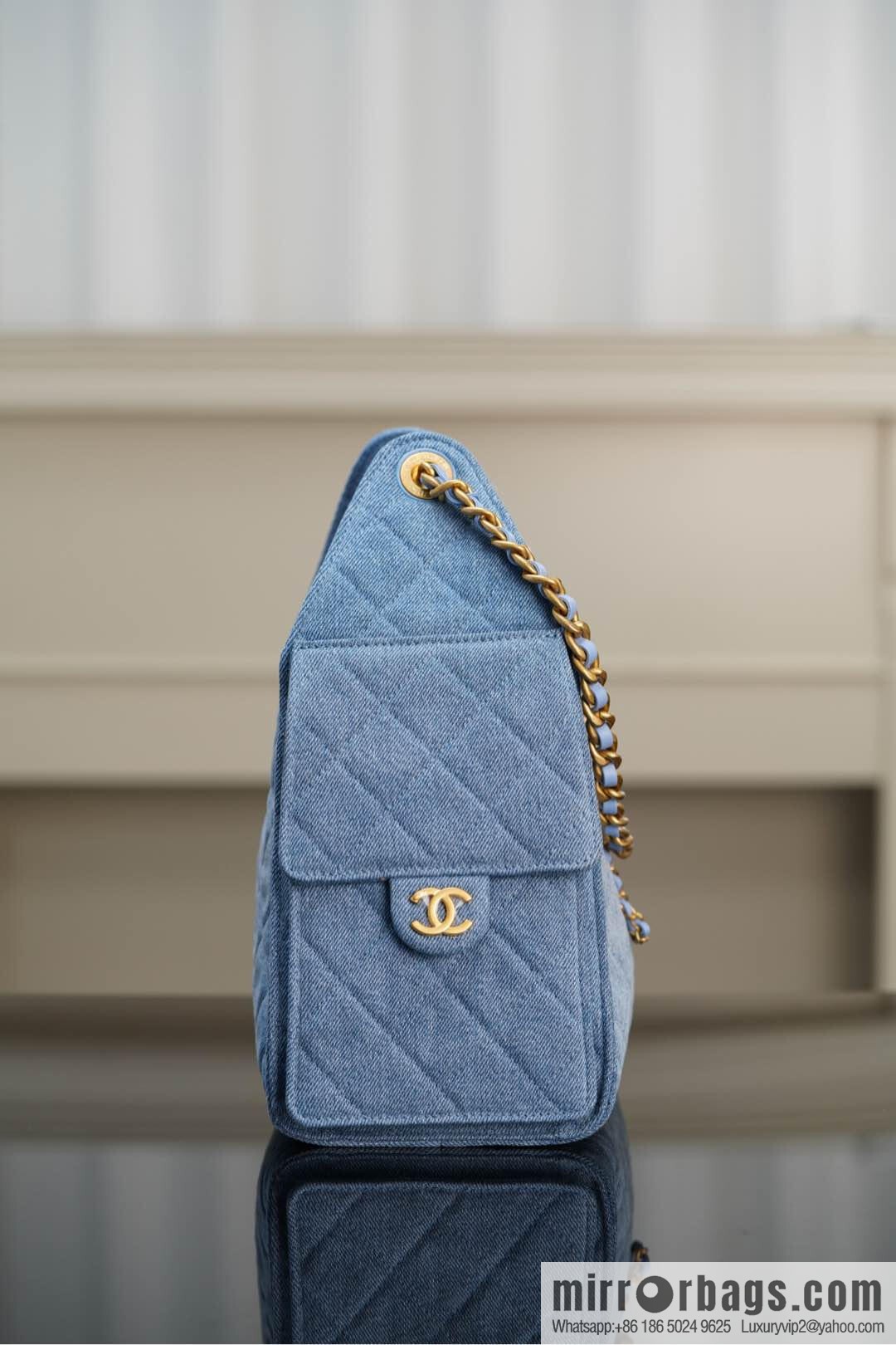 𝐂𝐡𝐚𝐧𝐞𝐥 𝟐𝟓𝐬 𝐬𝐦𝐚𝐥𝐥 𝐡𝐨𝐛𝐨 Drawstring Bucket Bag, Denim Blue 💙 Small AS5293
