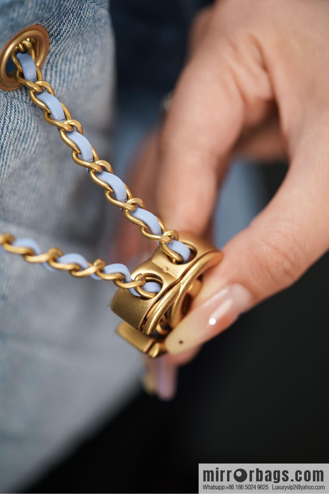 𝐂𝐡𝐚𝐧𝐞𝐥 𝟐𝟓𝐬 𝐬𝐦𝐚𝐥𝐥 𝐡𝐨𝐛𝐨 Drawstring Bucket Bag, Denim Blue 💙 Small AS5293