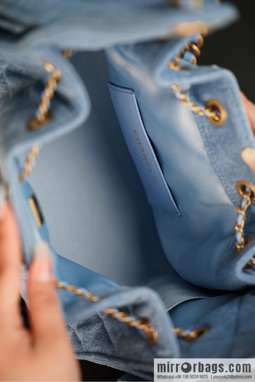 𝐂𝐡𝐚𝐧𝐞𝐥 𝟐𝟓𝐬 𝐬𝐦𝐚𝐥𝐥 𝐡𝐨𝐛𝐨 Drawstring Bucket Bag, Denim Blue 💙 Small AS5293