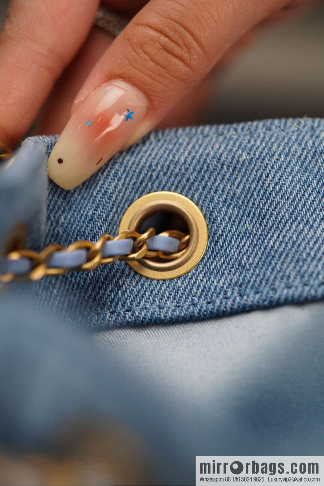 𝐂𝐡𝐚𝐧𝐞𝐥 𝟐𝟓𝐬 𝐬𝐦𝐚𝐥𝐥 𝐡𝐨𝐛𝐨 Drawstring Bucket Bag, Denim Blue 💙 Small AS5293