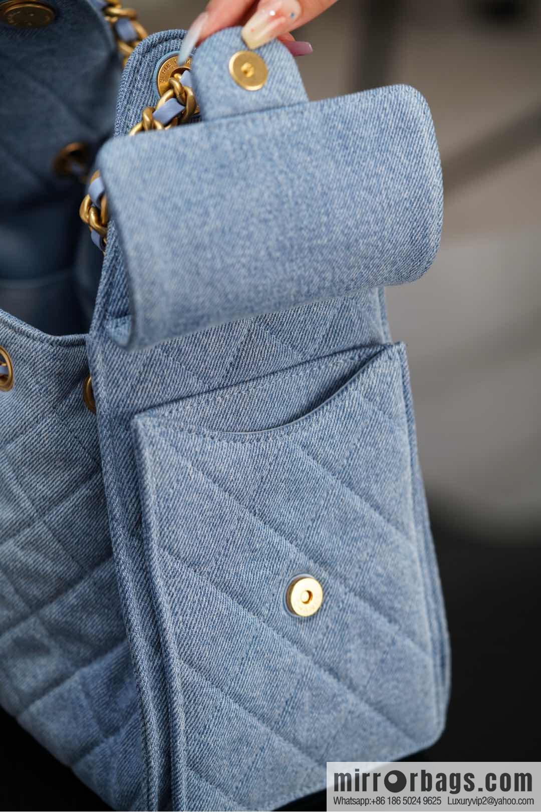 𝐂𝐡𝐚𝐧𝐞𝐥 𝟐𝟓𝐬 𝐬𝐦𝐚𝐥𝐥 𝐡𝐨𝐛𝐨 Drawstring Bucket Bag, Denim Blue 💙 Small AS5293