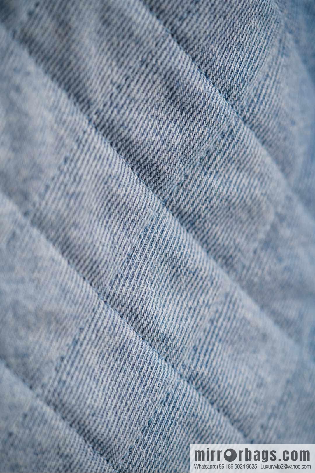 𝐂𝐡𝐚𝐧𝐞𝐥 𝟐𝟓𝐬 𝐬𝐦𝐚𝐥𝐥 𝐡𝐨𝐛𝐨 Drawstring Bucket Bag, Denim Blue 💙 Small AS5293