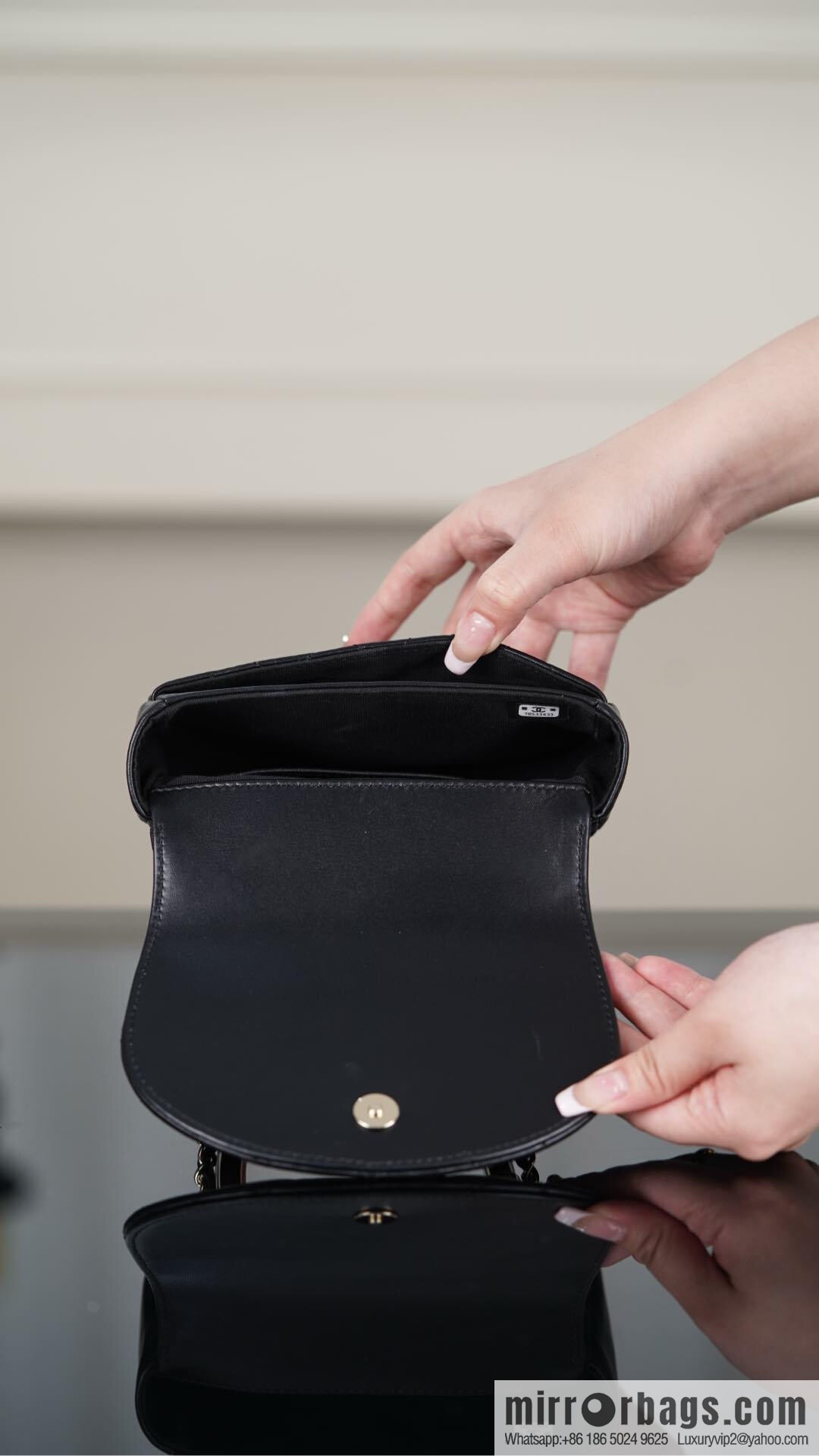 𝐂𝐡𝐚𝐧𝐞𝐥 𝟐𝟓𝐜 early spring new, chain handle bag 👜 AP4410