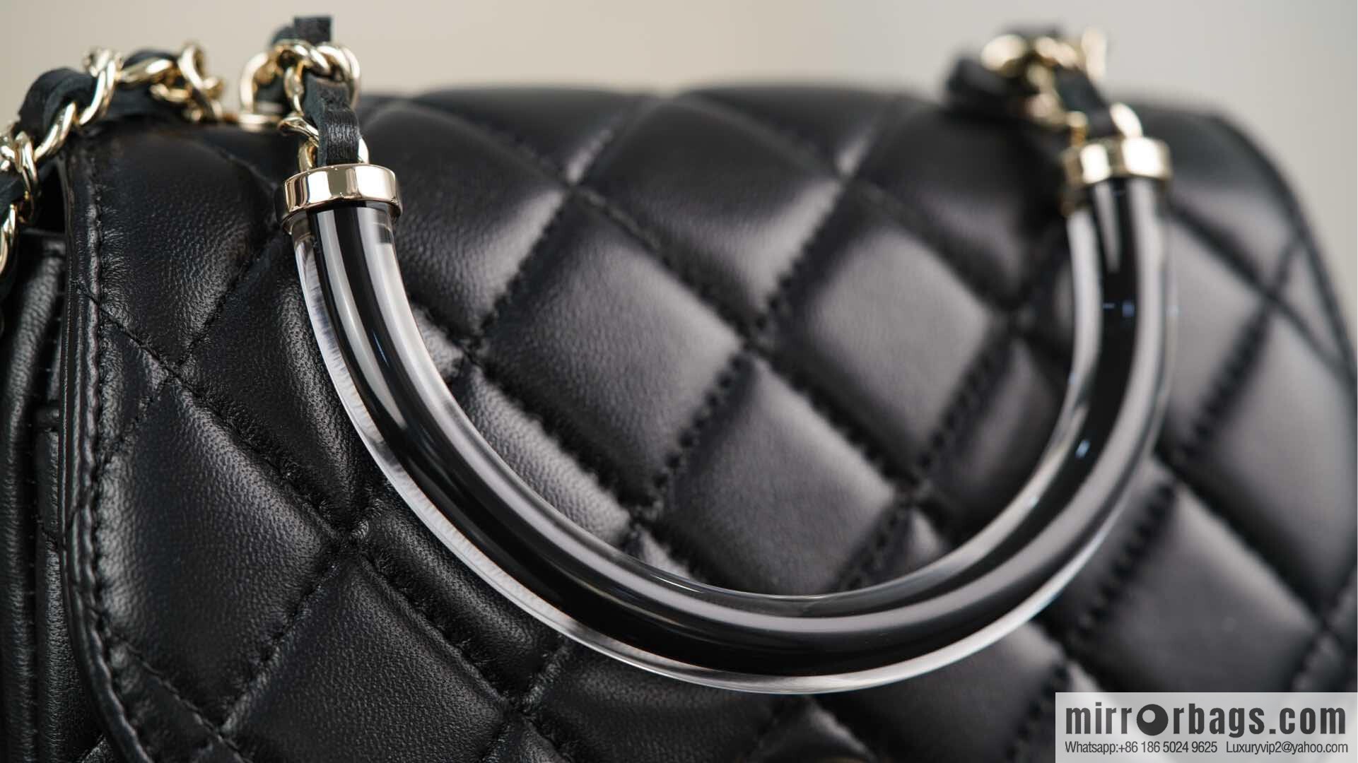 𝐂𝐡𝐚𝐧𝐞𝐥 𝟐𝟓𝐜 early spring new, chain handle bag 👜 AP4410