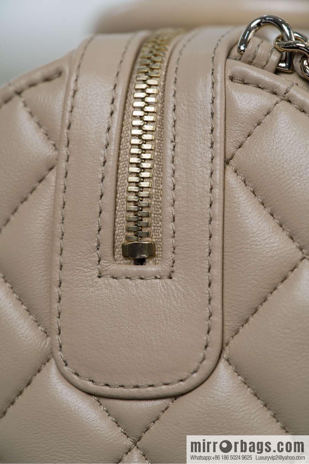 𝐂𝐡𝐚𝐧𝐞𝐥 𝟐𝟓𝐜 early spring Boston, bowling bag 💣 apricot AP4411 B18972 94305