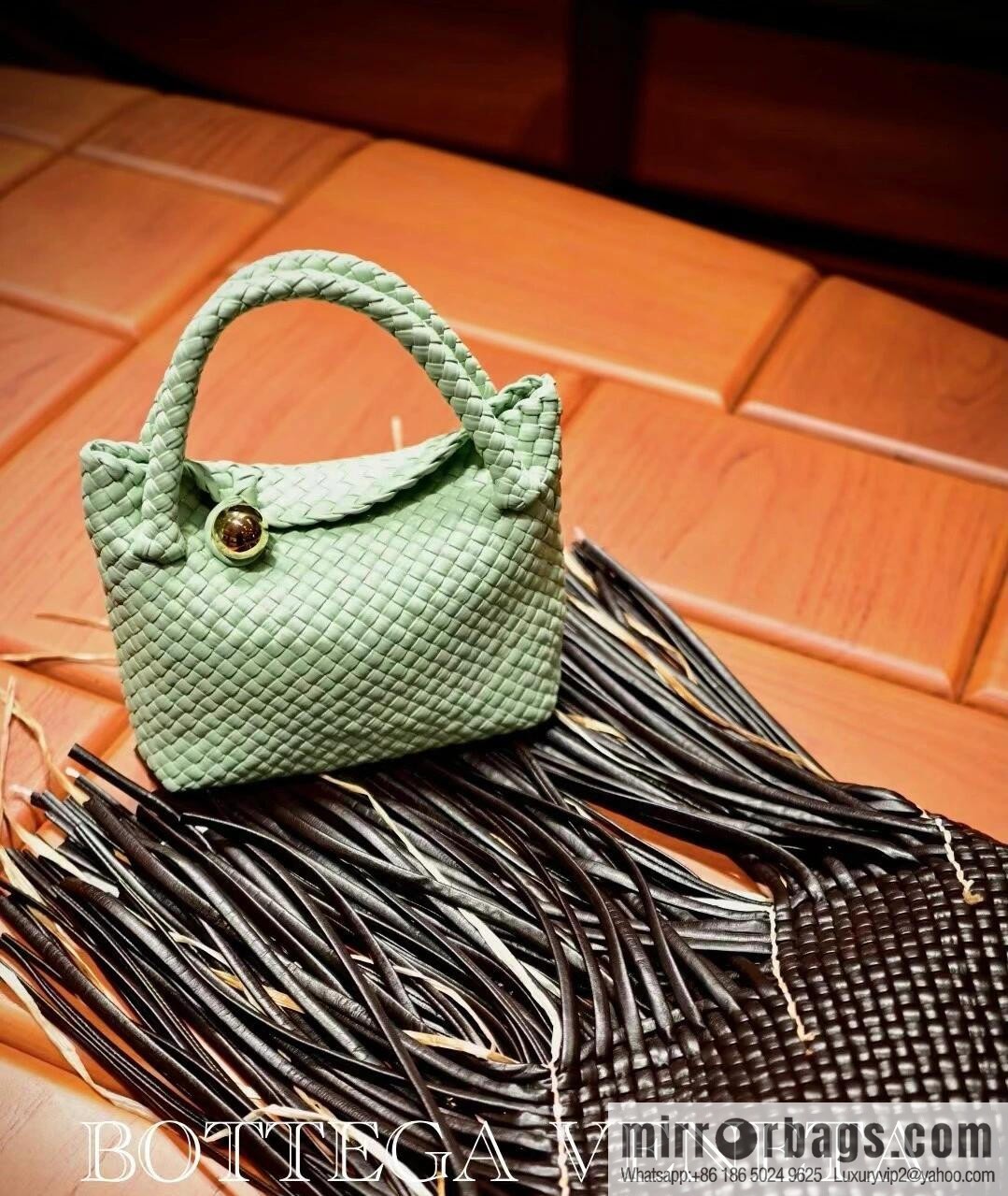 BV Small Tosca Crossbody Bag, Fresh Mint Green 777575