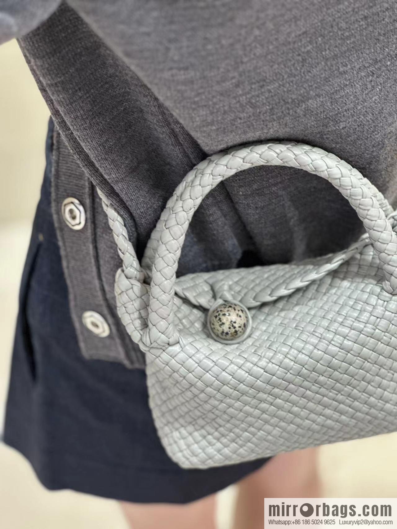 BV S Tosca Messenger Bag 776755 Agate Grey ➕ Dalmatian Stone