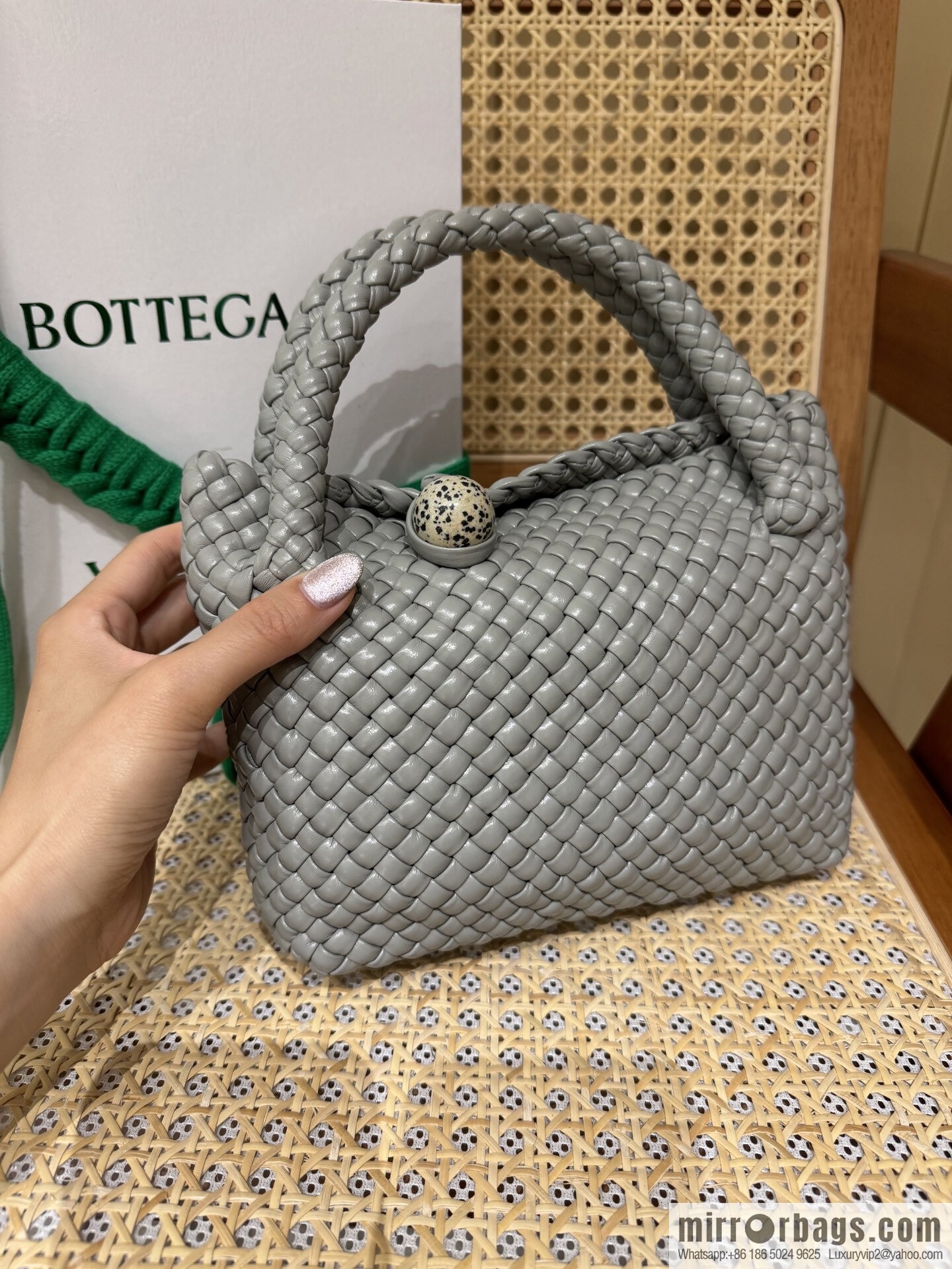 BV S Tosca Messenger Bag 776755 Agate Grey ➕ Dalmatian Stone