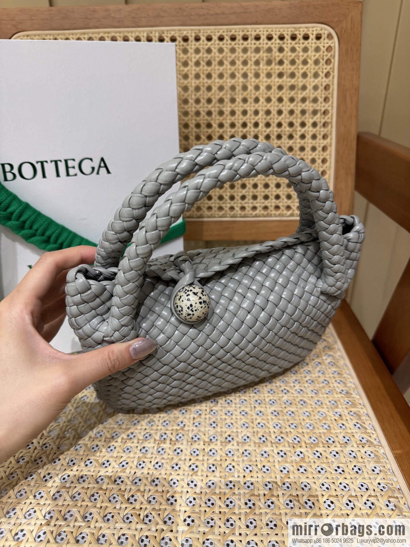 BV S Tosca Messenger Bag 776755 Agate Grey ➕ Dalmatian Stone