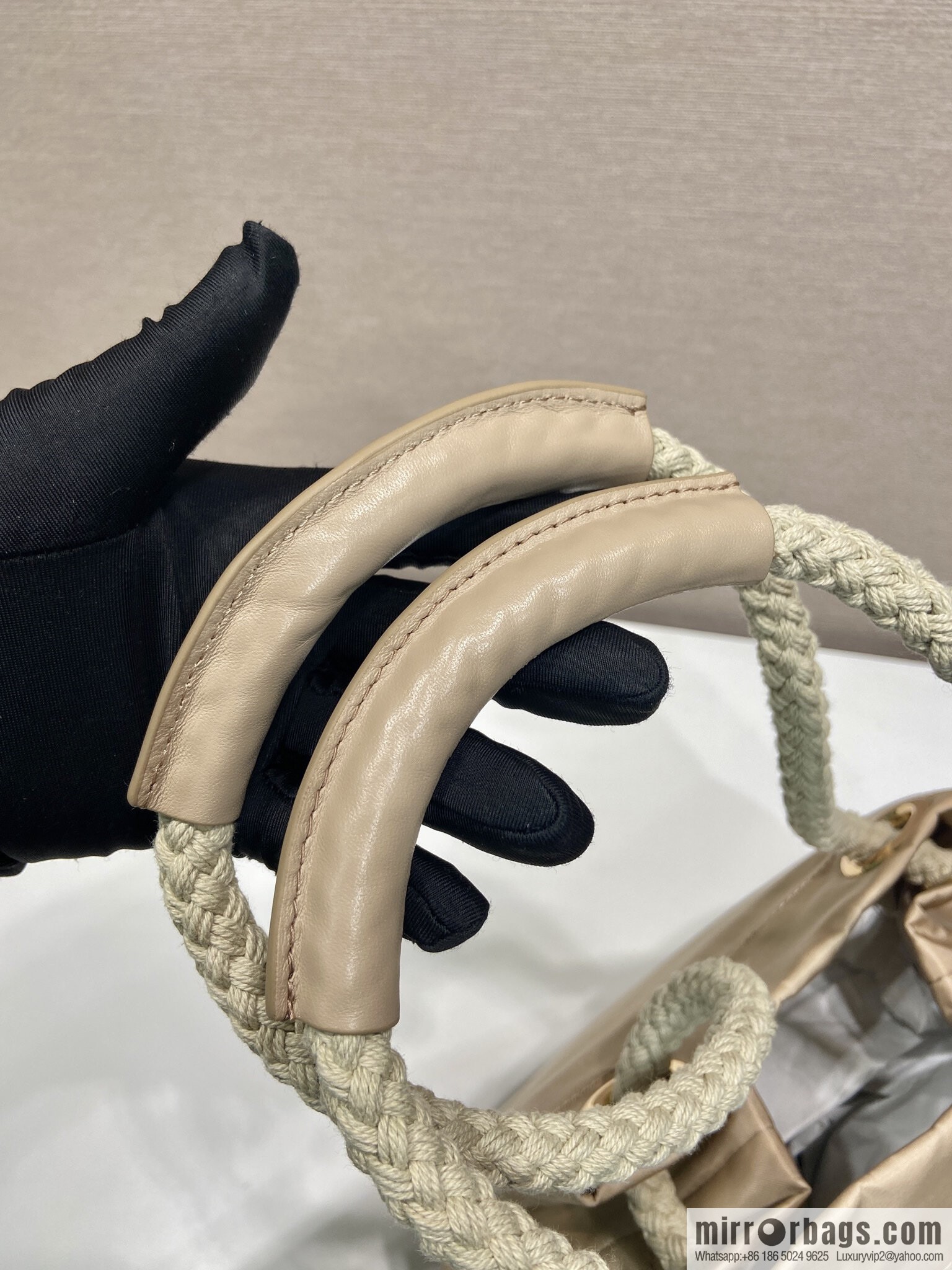 Prada's new bucket bag 1BE082 catwalk model, apricot.