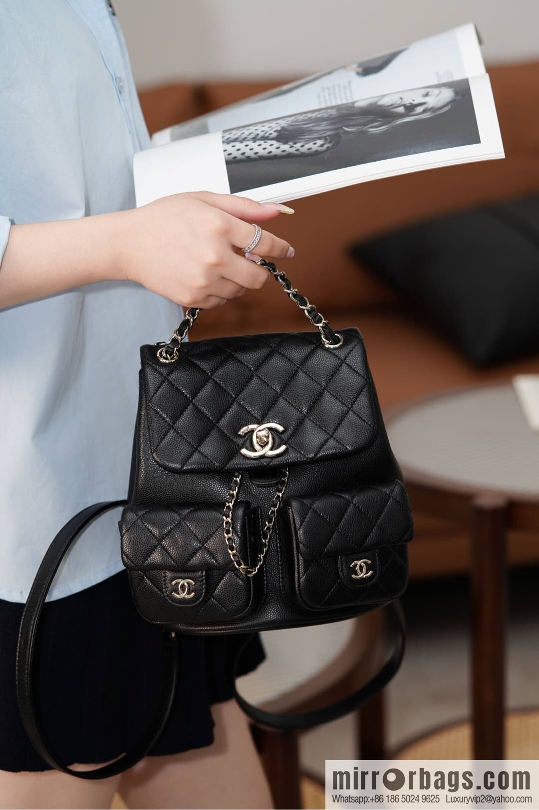 𝗖𝗛𝗔𝗡𝗘𝗟 23P new Duma shoulder, cowhide, medium black 🔛 AS3860