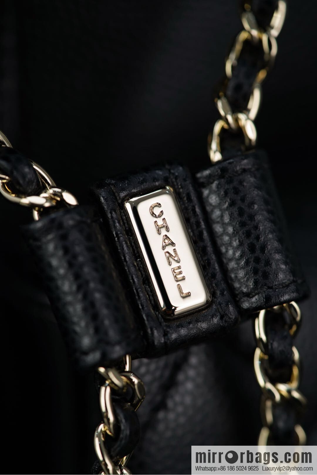 𝗖𝗛𝗔𝗡𝗘𝗟 23P new Duma shoulder, cowhide, medium black 🔛 AS3860