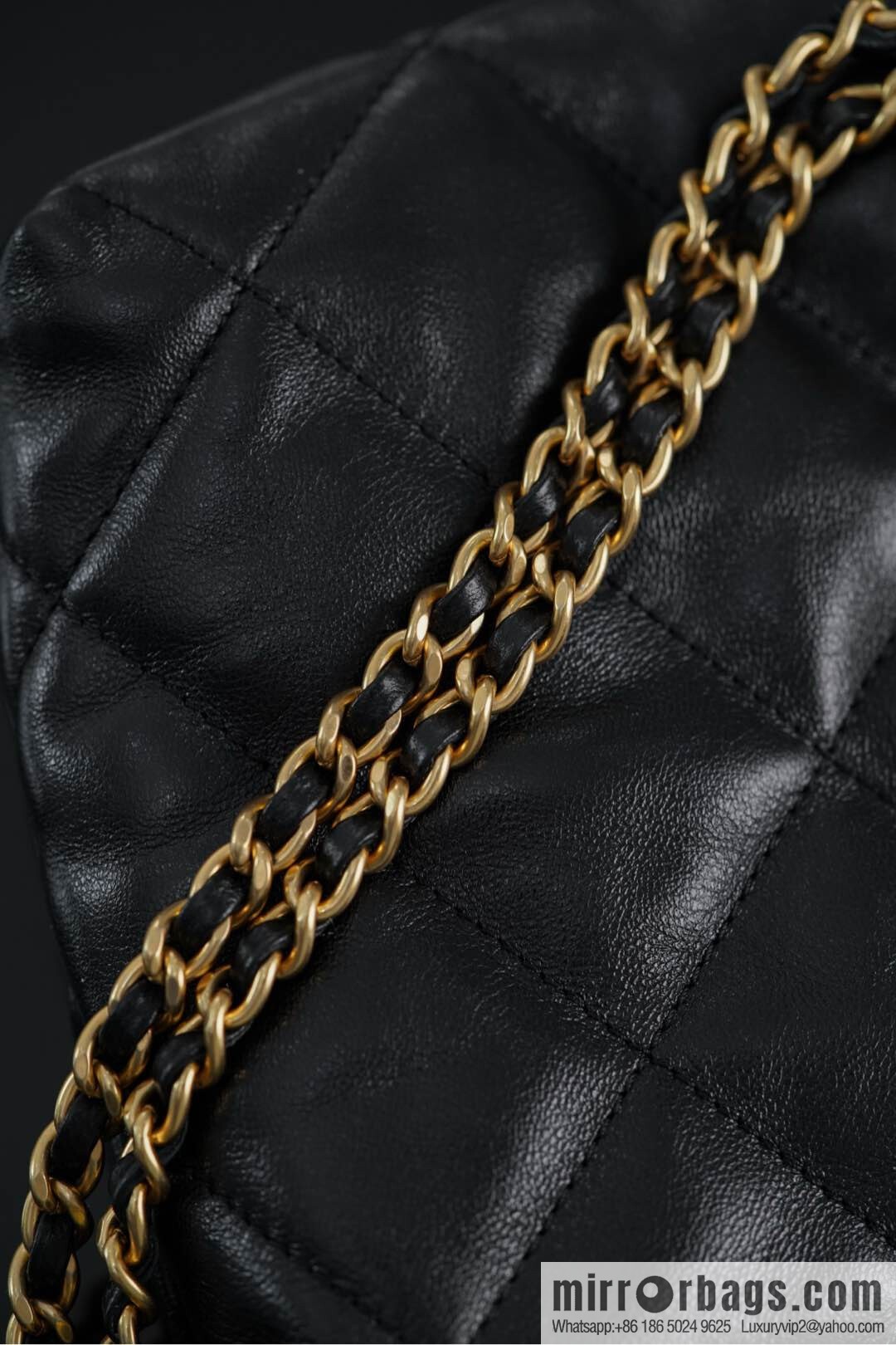 𝐂𝐡𝐚𝐧𝐞𝐥 𝟐𝟓𝐬 gold coin dumpling bag 🌟 small AS5528