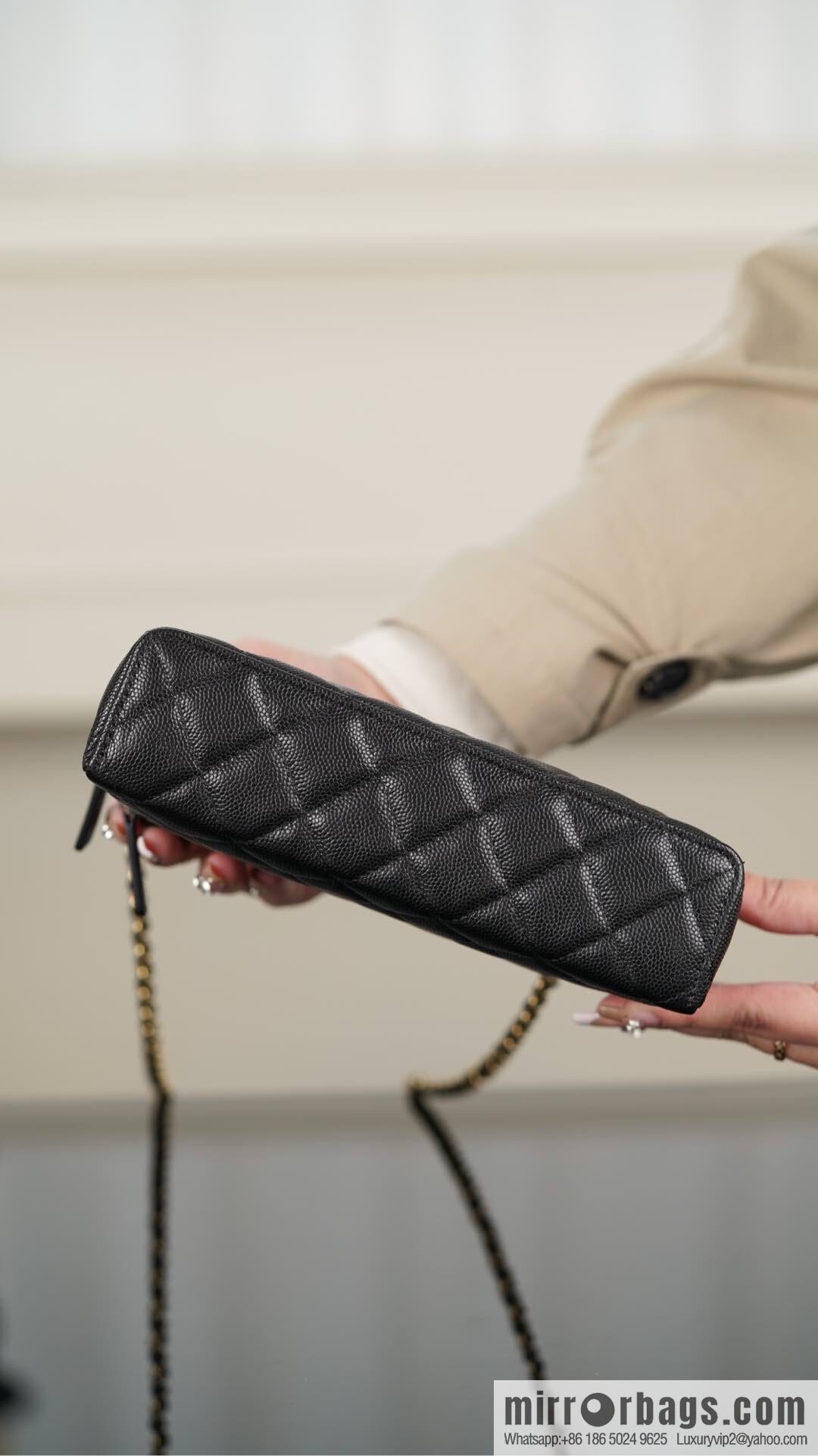 ππ‘ππ§ππ₯ πππ new lunch box bag, black gold, lychee cow AP4385