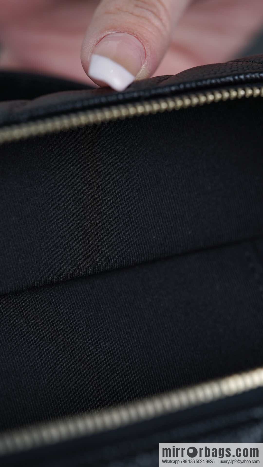 ππ‘ππ§ππ₯ πππ new lunch box bag, black gold, lychee cow AP4385