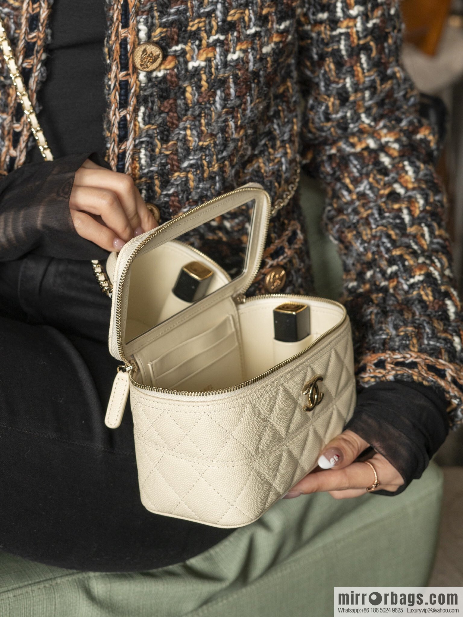 ππ‘ππ§ππ₯ πππ new, handle box bag, lychee cow, beige AP4404