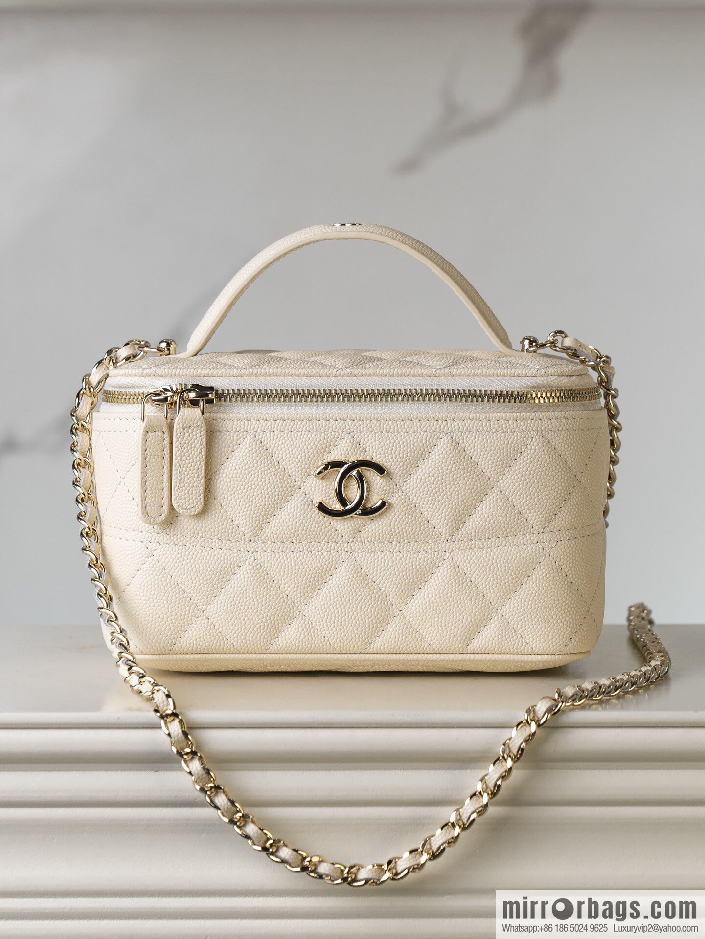 ππ‘ππ§ππ₯ πππ new, handle box bag, lychee cow, beige AP4404