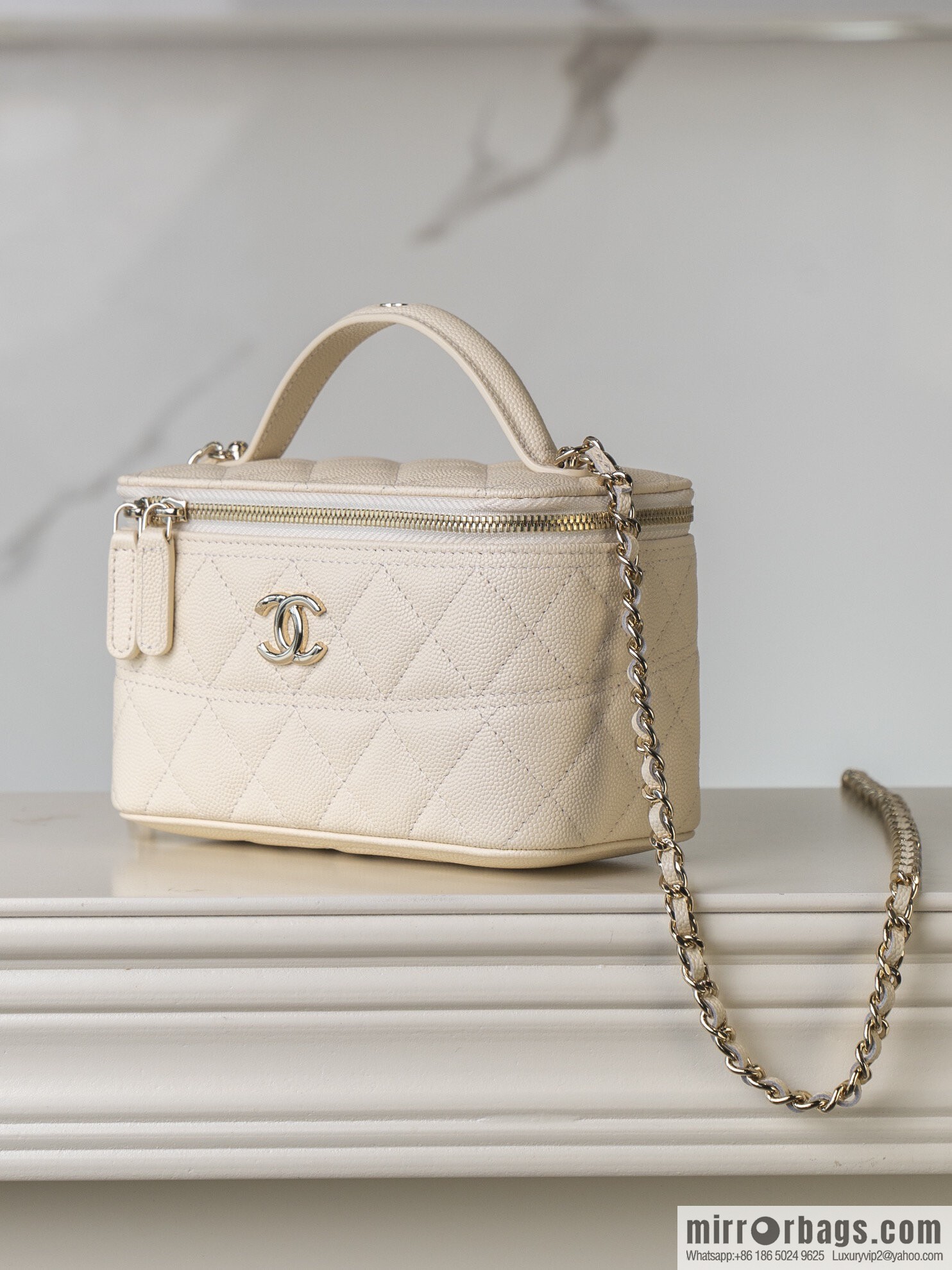 ππ‘ππ§ππ₯ πππ new, handle box bag, lychee cow, beige AP4404