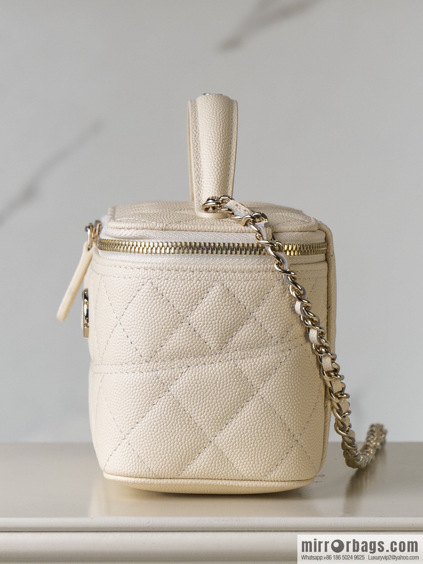 ππ‘ππ§ππ₯ πππ new, handle box bag, lychee cow, beige AP4404