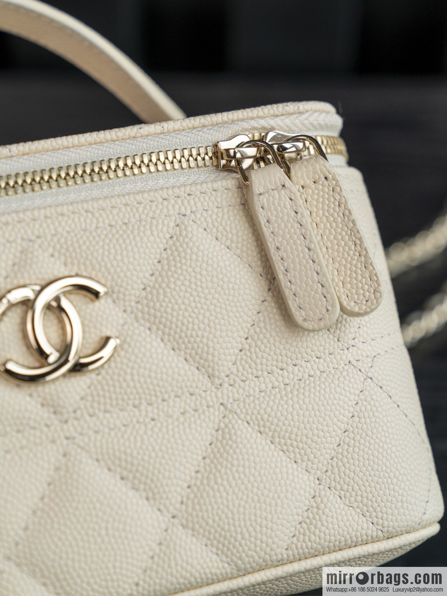 ππ‘ππ§ππ₯ πππ new, handle box bag, lychee cow, beige AP4404