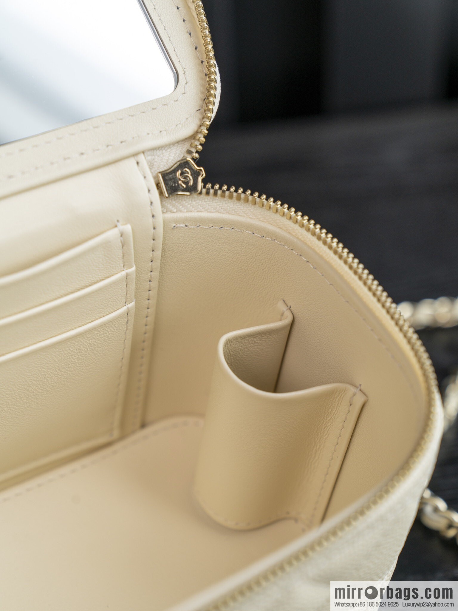 ππ‘ππ§ππ₯ πππ new, handle box bag, lychee cow, beige AP4404