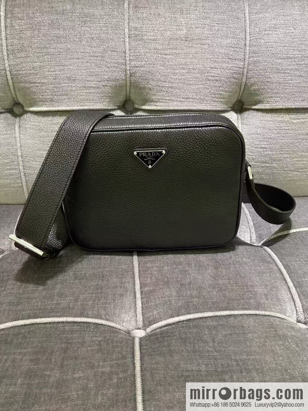 PRADA 🎉 new box bag 🎉 2VH189 🎉🎉 black