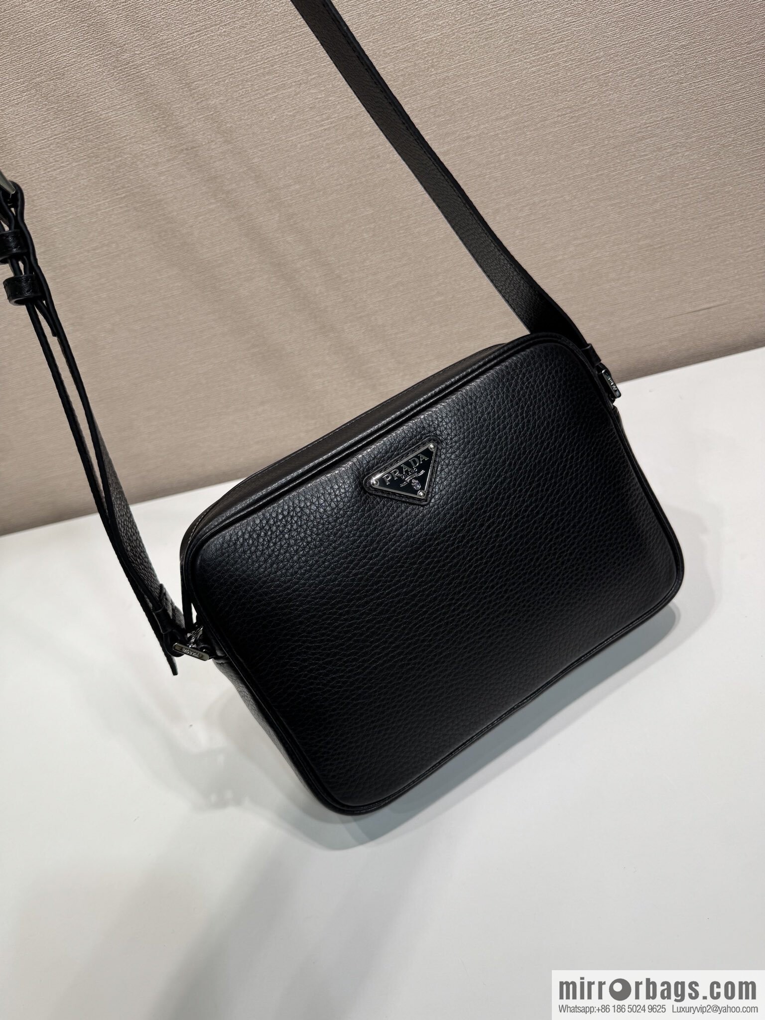 PRADA 🎉 new box bag 🎉 2VH189 🎉🎉 black