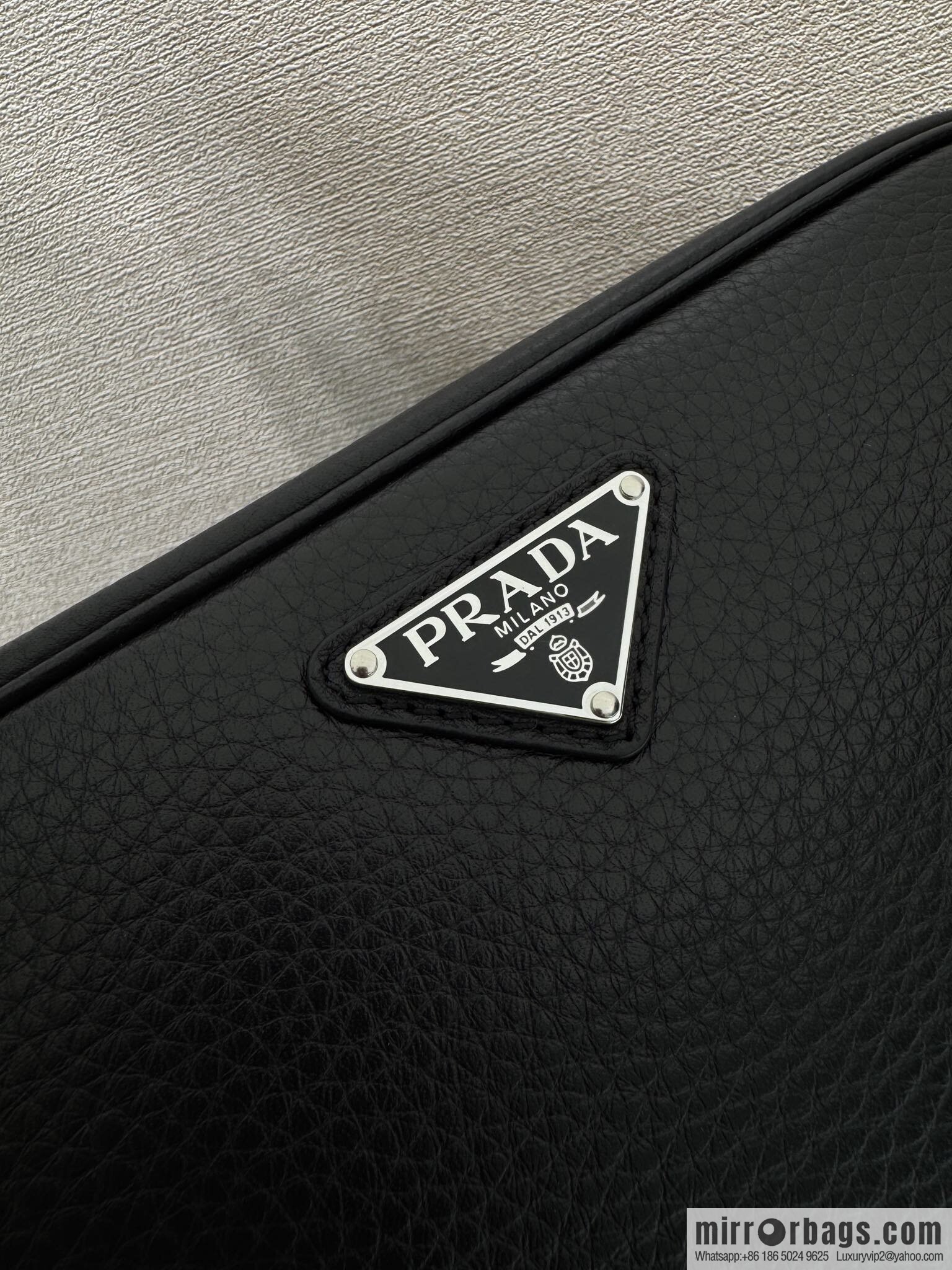 PRADA 🎉 new box bag 🎉 2VH189 🎉🎉 black