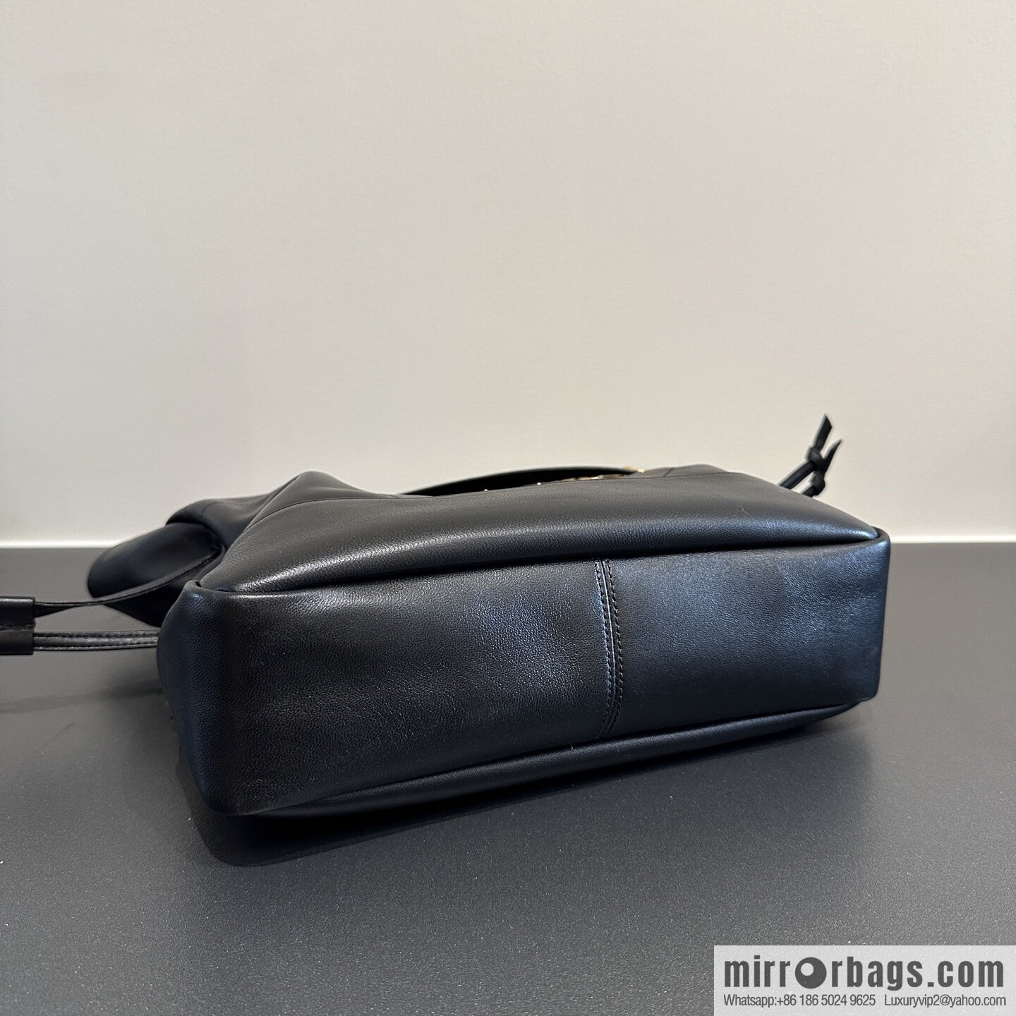YSL 𝗝𝗮𝗺𝗶𝗲 𝟰.𝟯 small 𝗣𝗢𝗖𝗛𝗢𝗡_ lucky bag bucket bag 833948 black