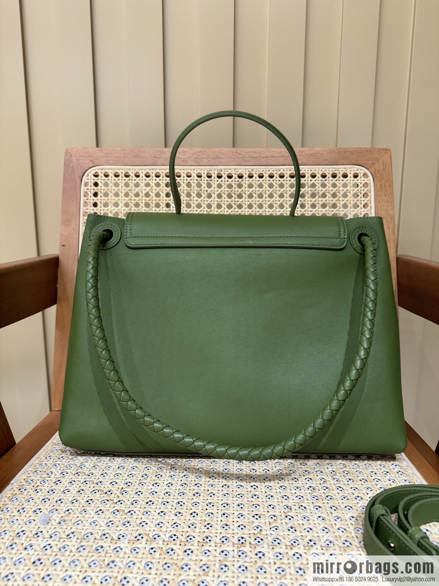 BV Ciao Ciao Handbag 817231 Matcha Green