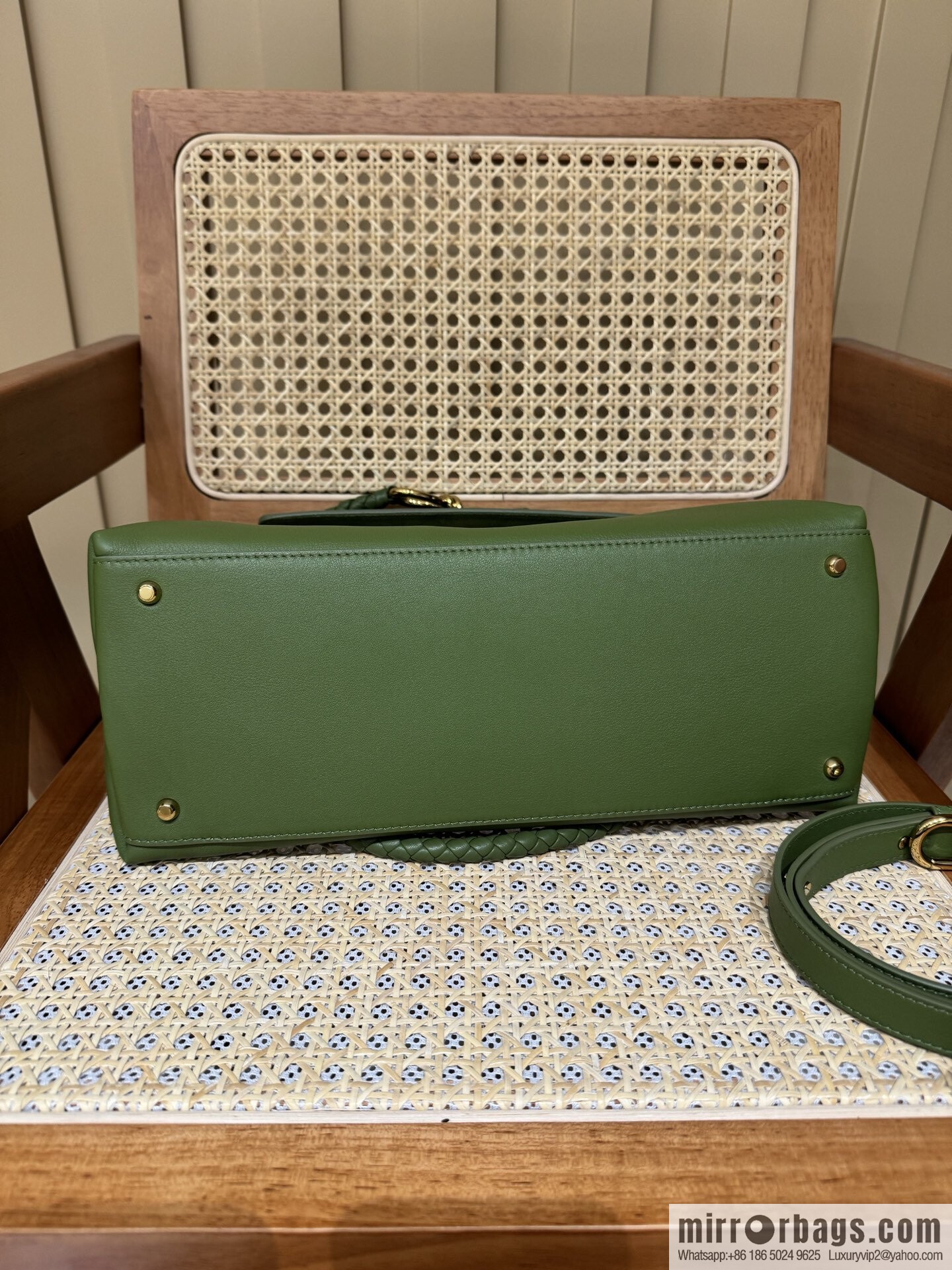 BV Ciao Ciao Handbag 817231 Matcha Green