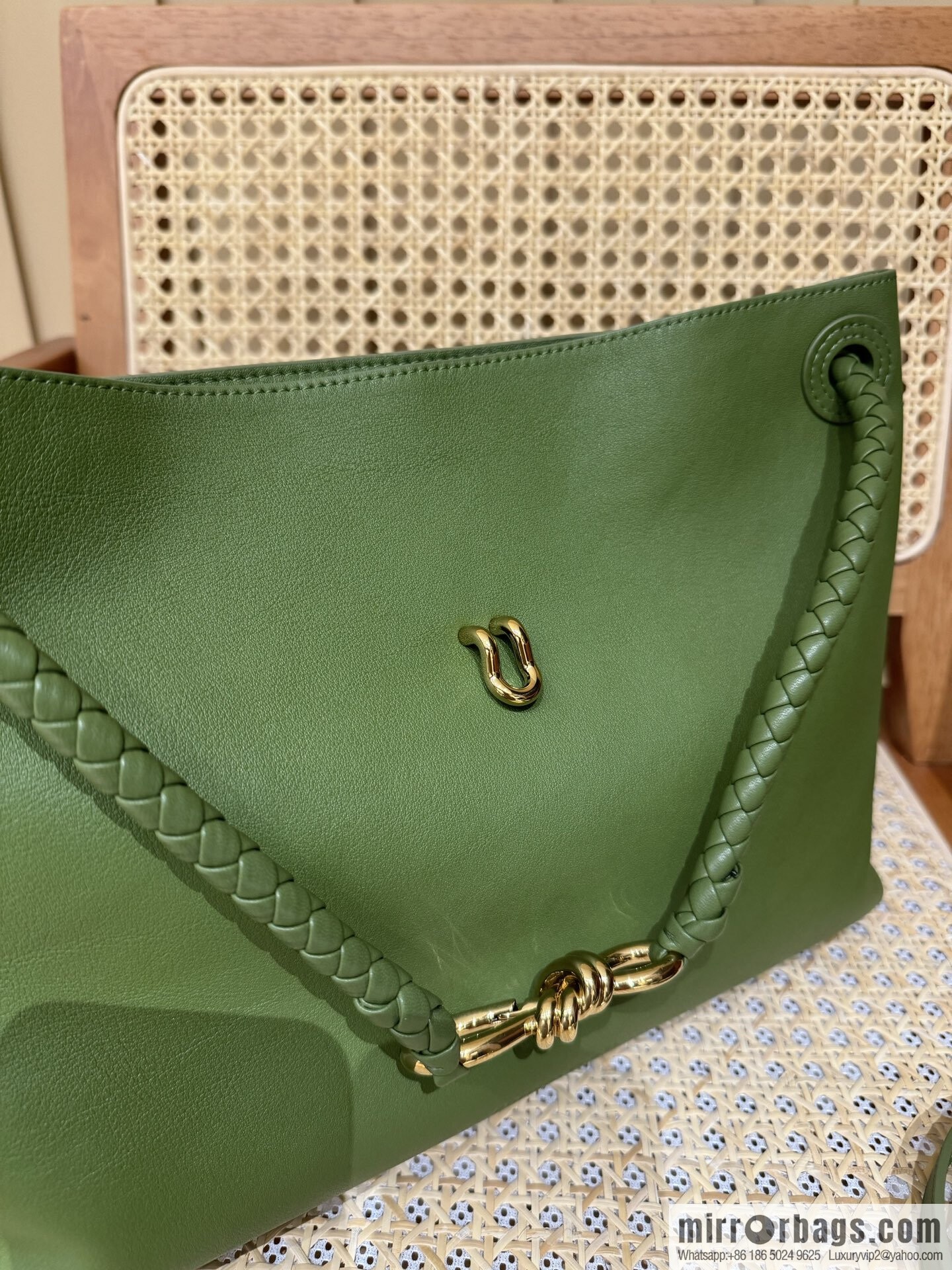 BV Ciao Ciao Handbag 817231 Matcha Green
