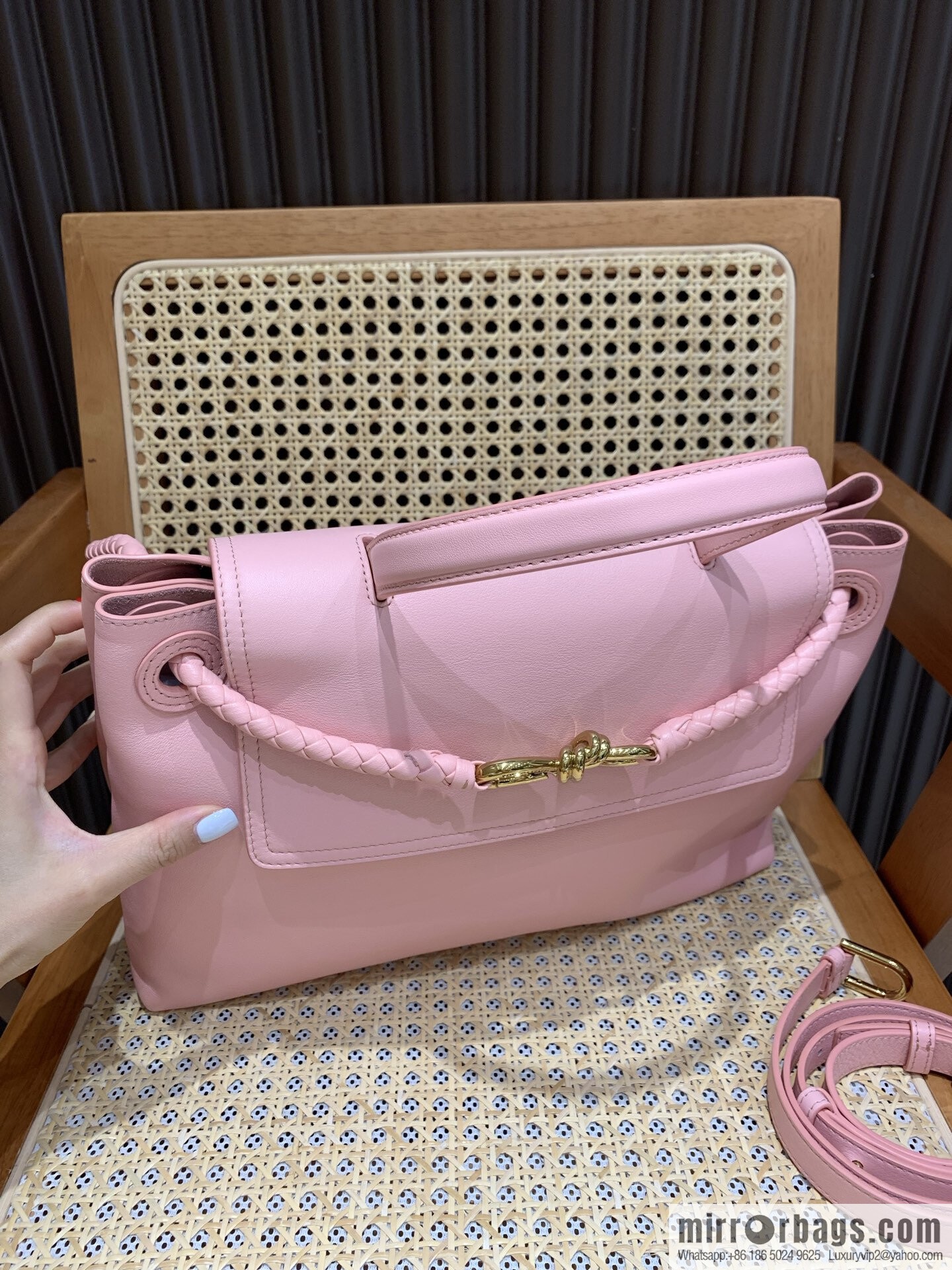 BV Ciao Ciao Handbag 817231 Rose Powder