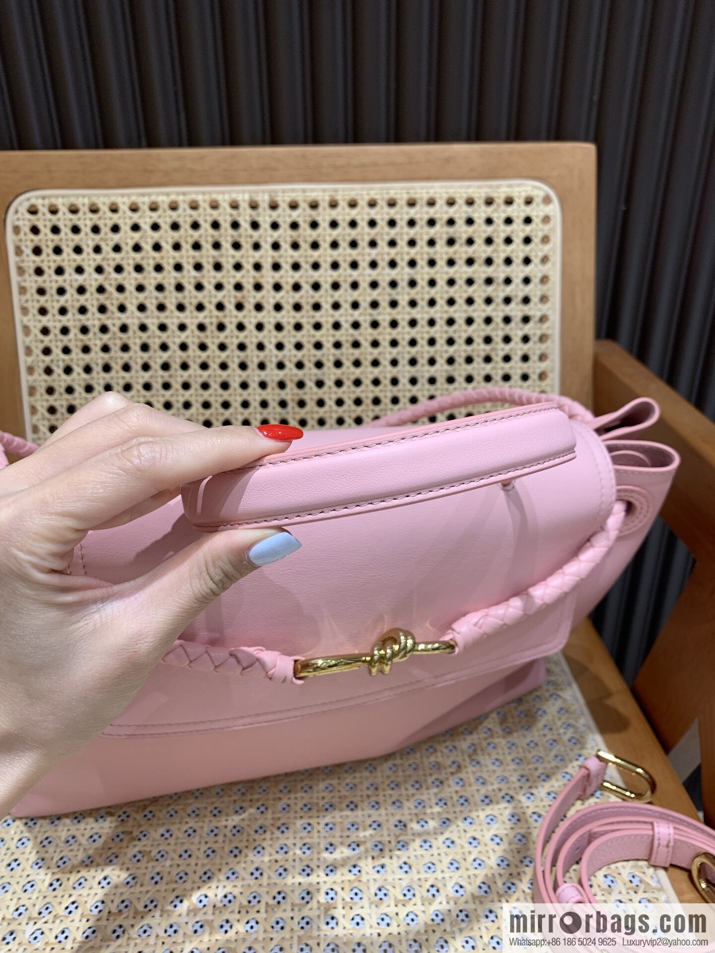 BV Ciao Ciao Handbag 817231 Rose Powder
