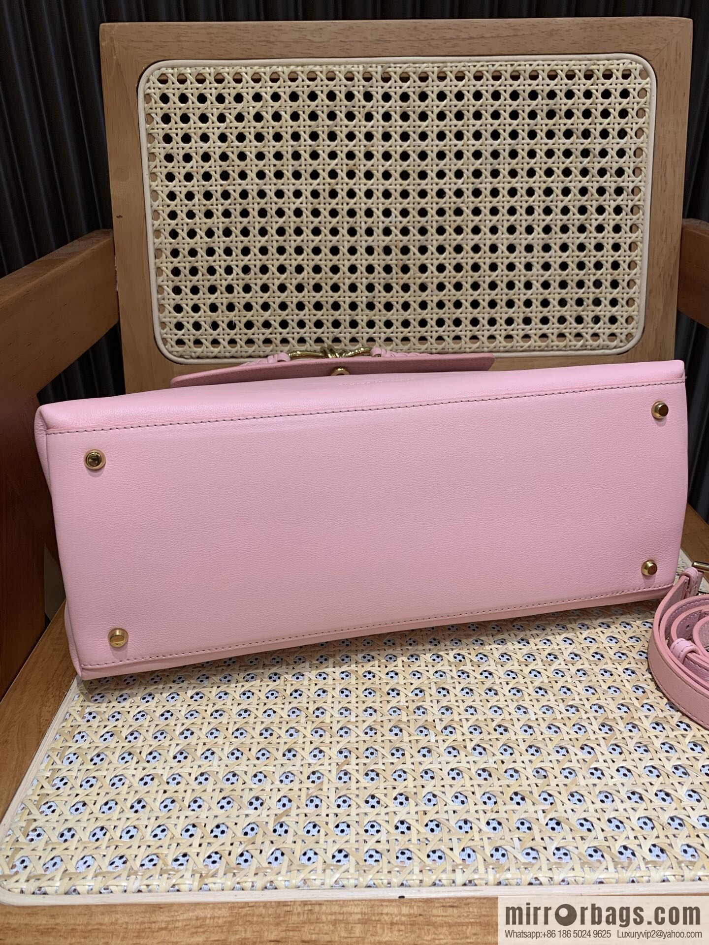 BV Ciao Ciao Handbag 817231 Rose Powder