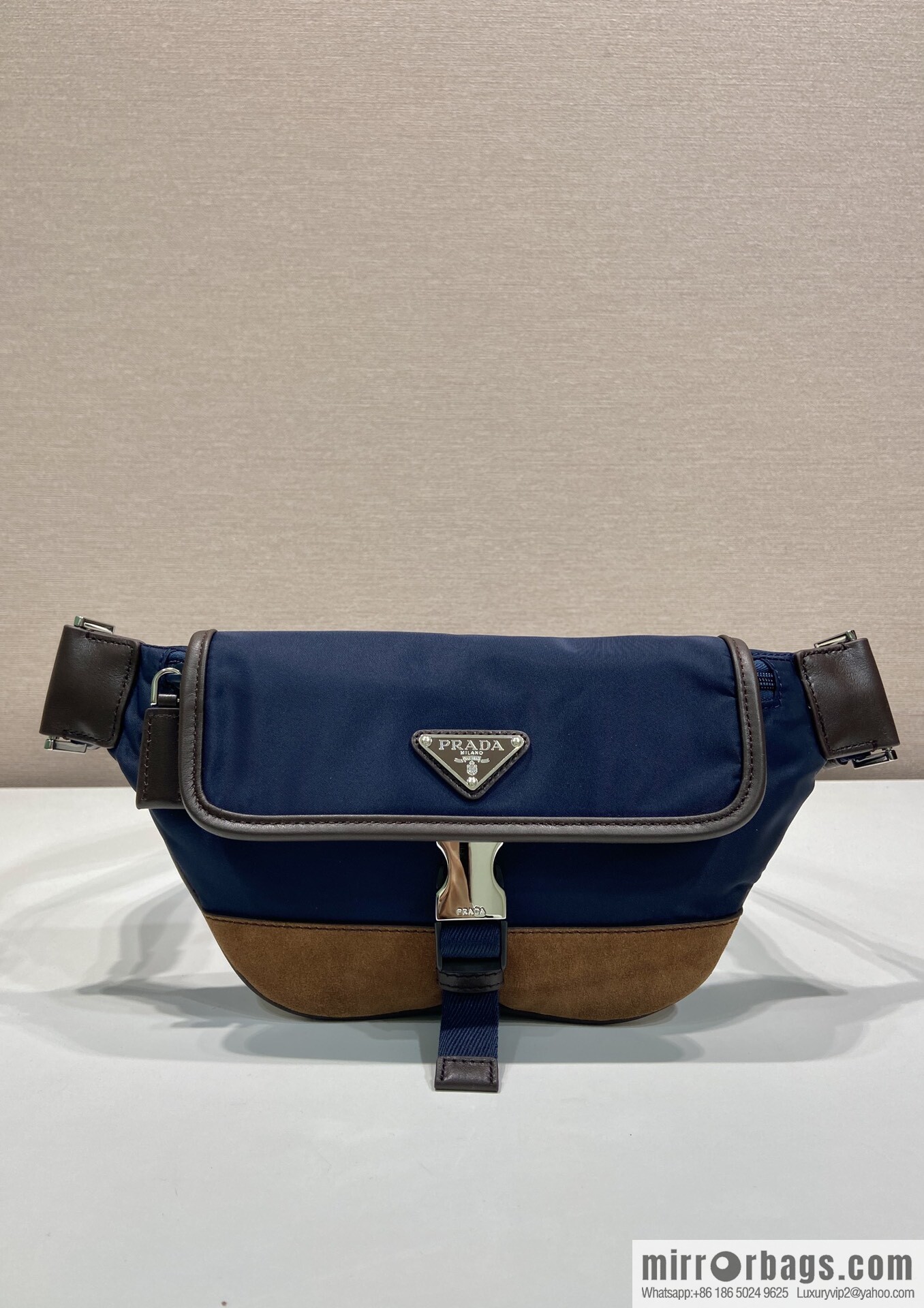 PRADA 🎉 new fanny pack 🎉 2VH176 new color 🎉🎉 blue