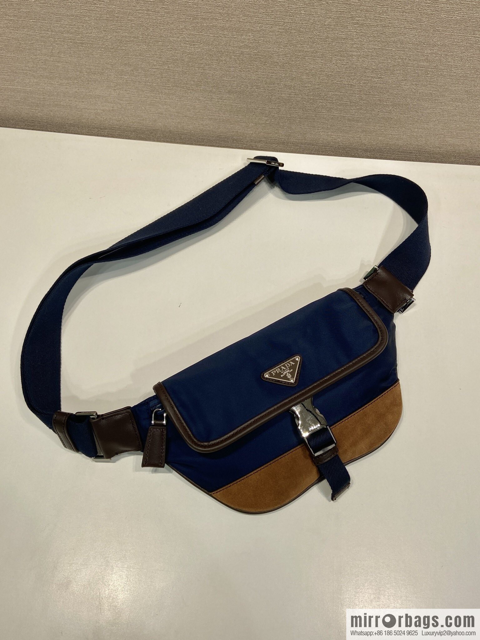 PRADA 🎉 new fanny pack 🎉 2VH176 new color 🎉🎉 blue