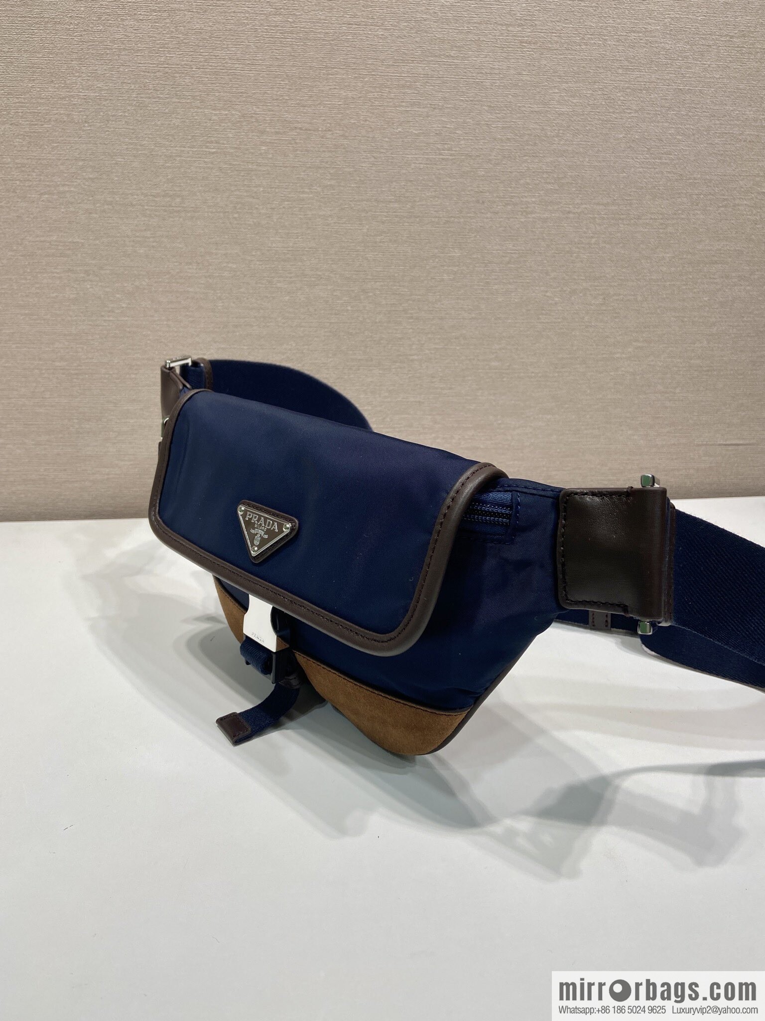 PRADA 🎉 new fanny pack 🎉 2VH176 new color 🎉🎉 blue