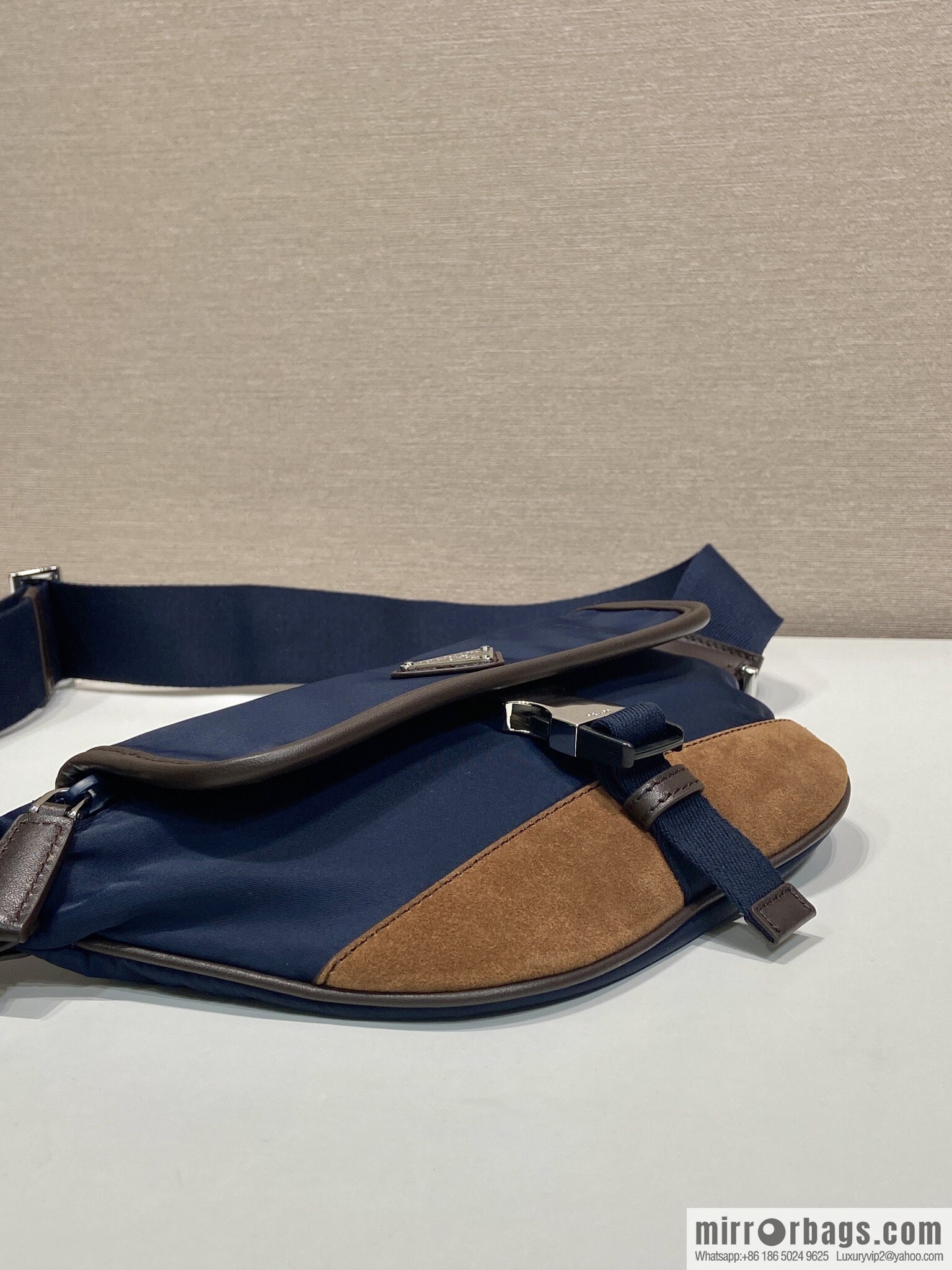 PRADA 🎉 new fanny pack 🎉 2VH176 new color 🎉🎉 blue