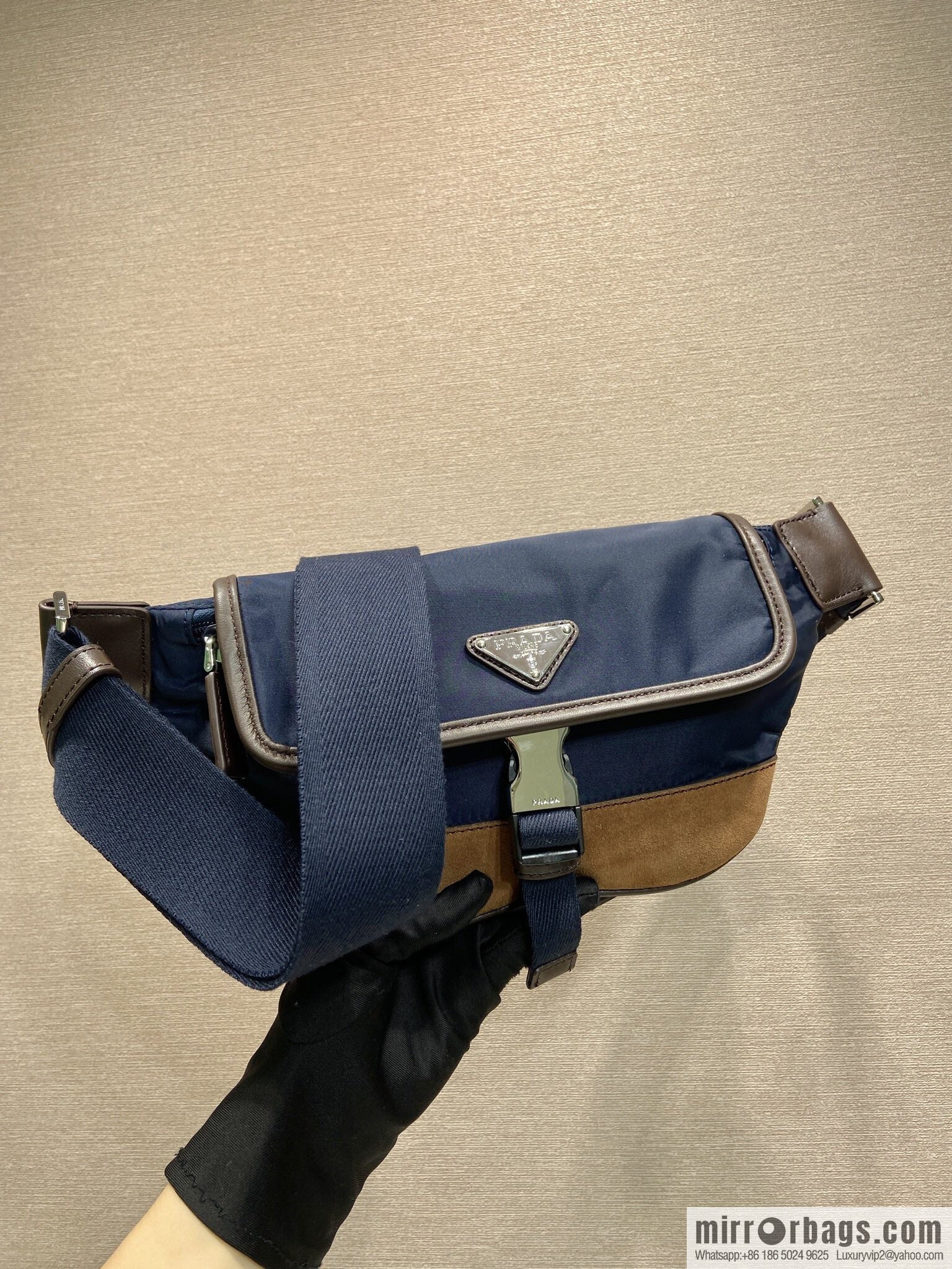 PRADA 🎉 new fanny pack 🎉 2VH176 new color 🎉🎉 blue