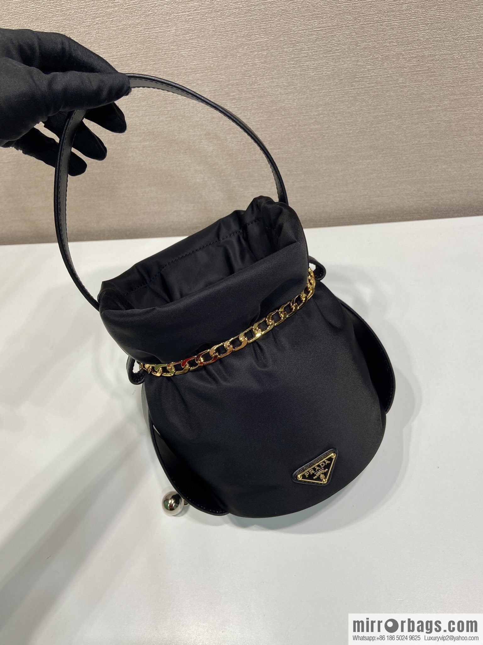 PRADA 🎉 new catwalk model 🎉 1BE088 rich small bucket 🎉🎉 black