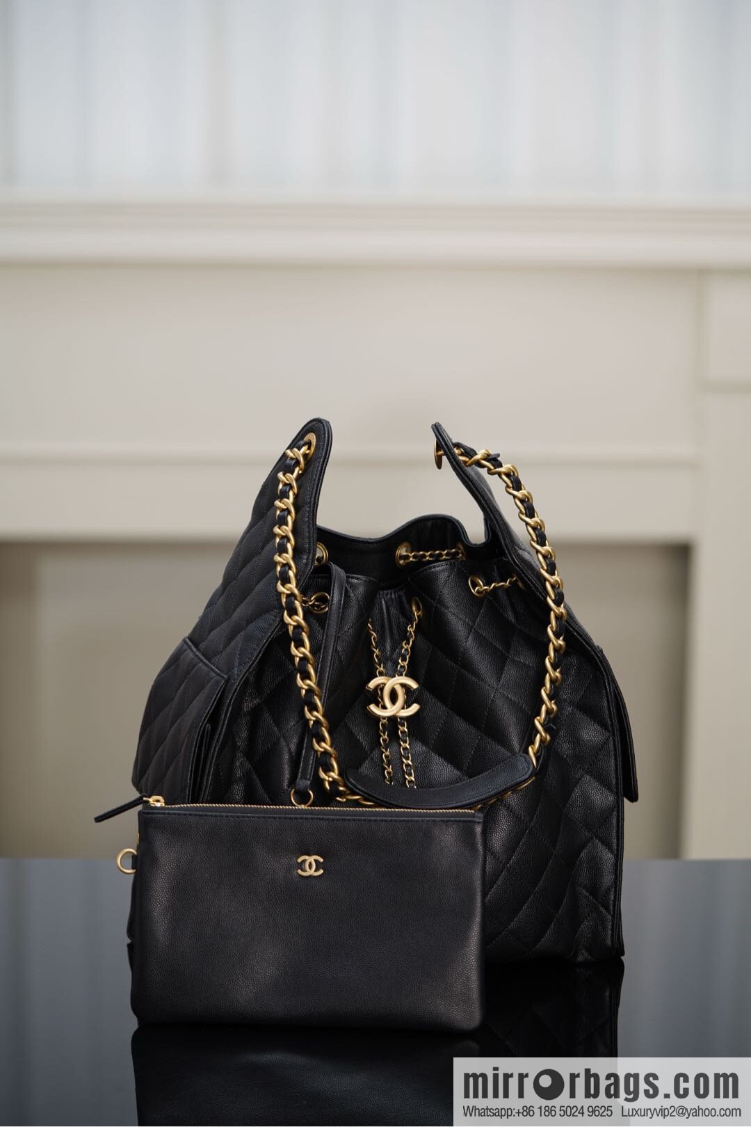 𝐂𝐡𝐚𝐧𝐞𝐥 𝟐𝟓𝐬 𝐡𝐨𝐛𝐨 𝐛𝐚𝐠 Drawstring Bucket Bag, Black Gold Caviar, Large ✔️ AS5311