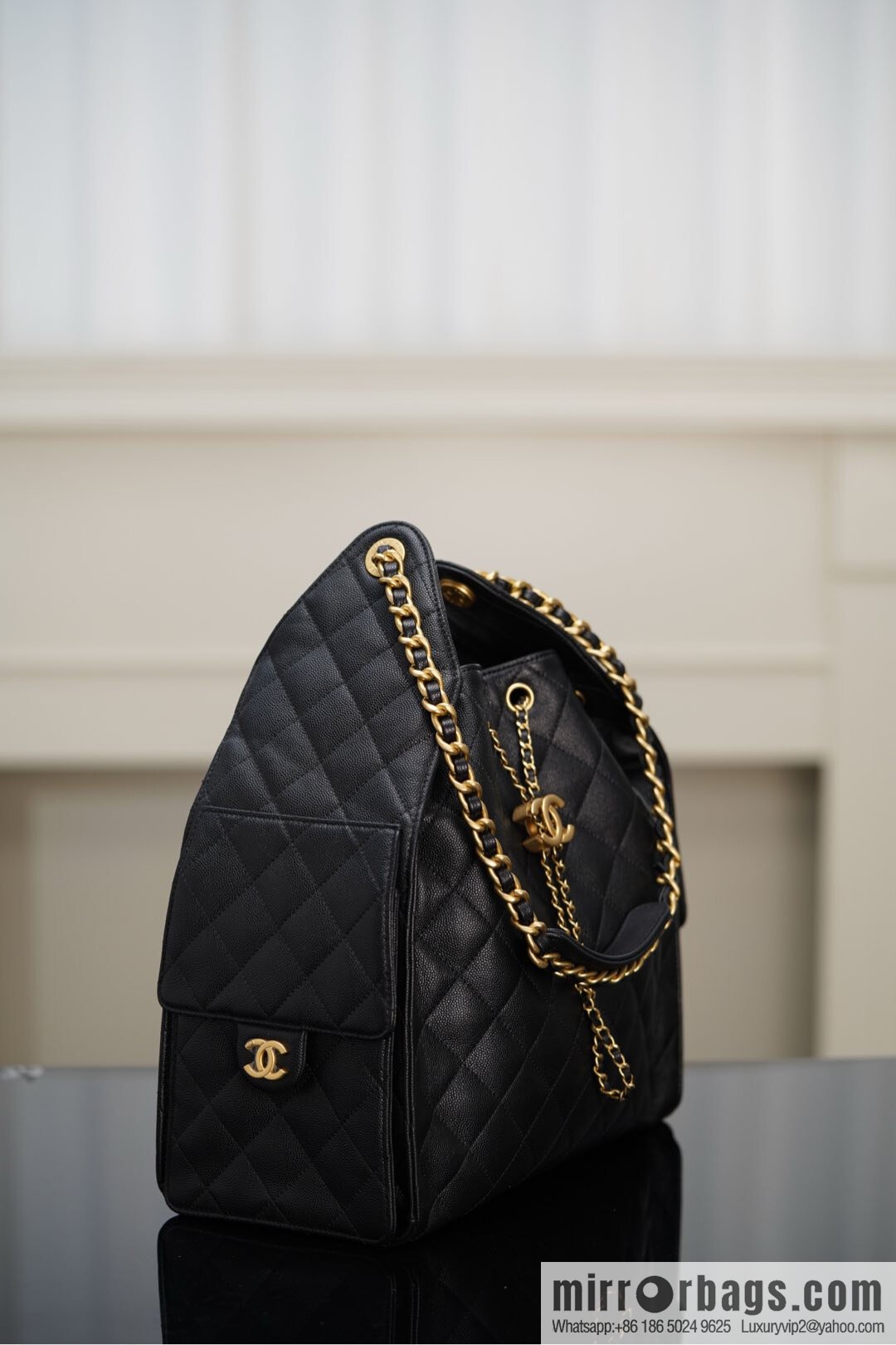 𝐂𝐡𝐚𝐧𝐞𝐥 𝟐𝟓𝐬 𝐡𝐨𝐛𝐨 𝐛𝐚𝐠 Drawstring Bucket Bag, Black Gold Caviar, Large ✔️ AS5311