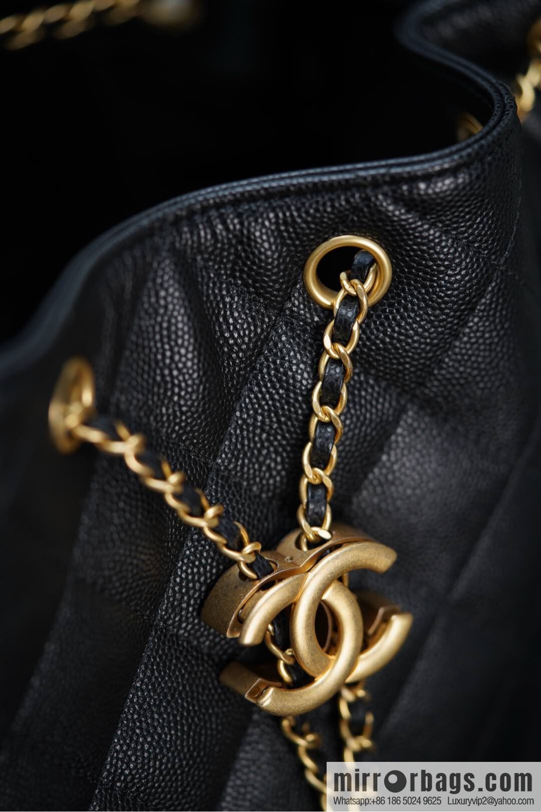 𝐂𝐡𝐚𝐧𝐞𝐥 𝟐𝟓𝐬 𝐡𝐨𝐛𝐨 𝐛𝐚𝐠 Drawstring Bucket Bag, Black Gold Caviar, Large ✔️ AS5311