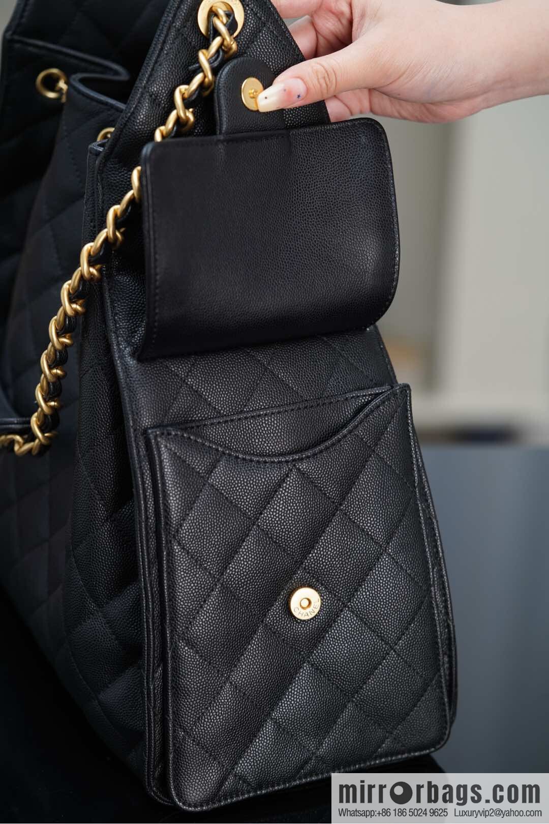 𝐂𝐡𝐚𝐧𝐞𝐥 𝟐𝟓𝐬 𝐡𝐨𝐛𝐨 𝐛𝐚𝐠 Drawstring Bucket Bag, Black Gold Caviar, Large ✔️ AS5311